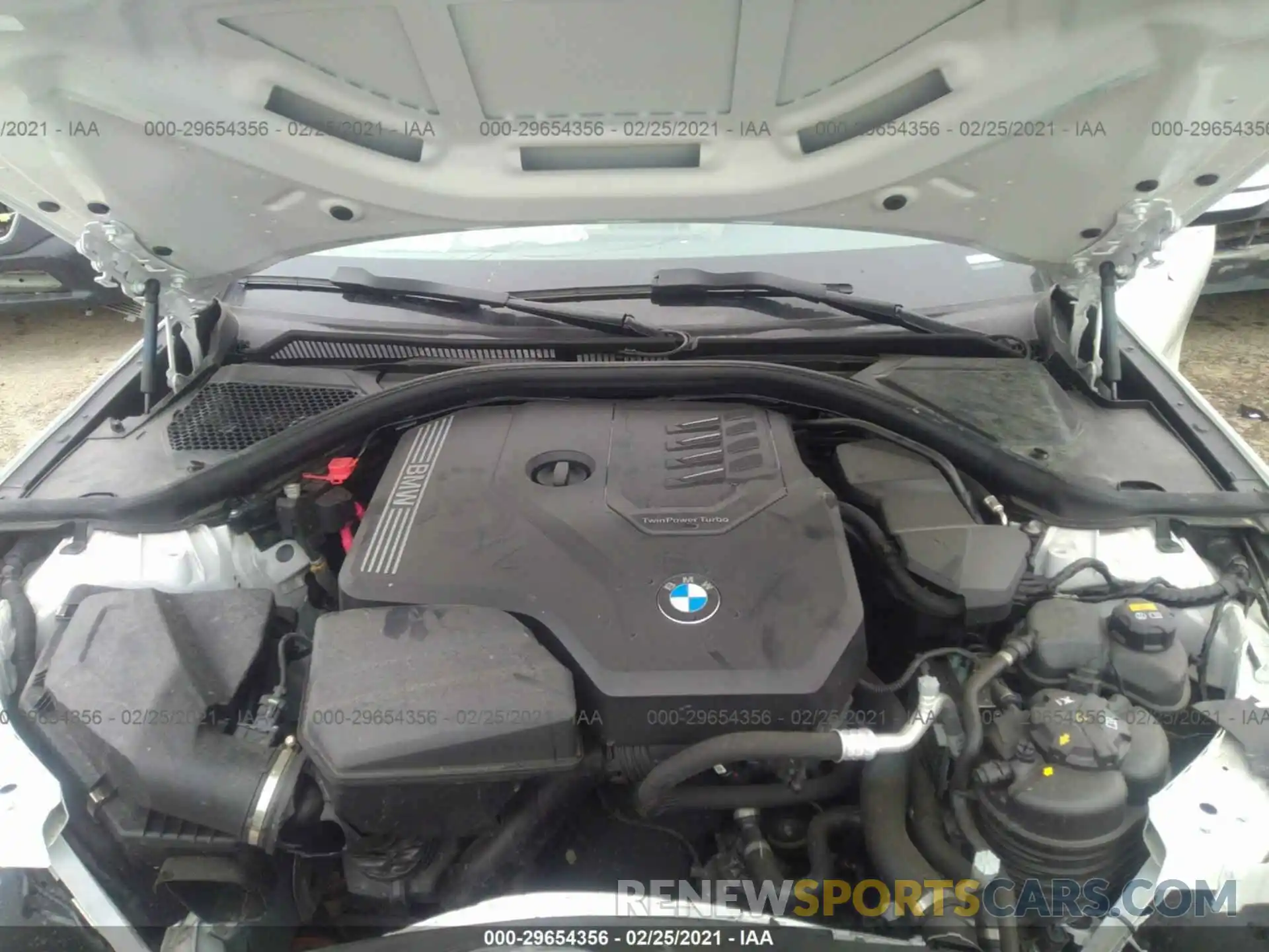 10 Photograph of a damaged car 3MW5R7J02L8B26354 BMW 3 SERIES 2020