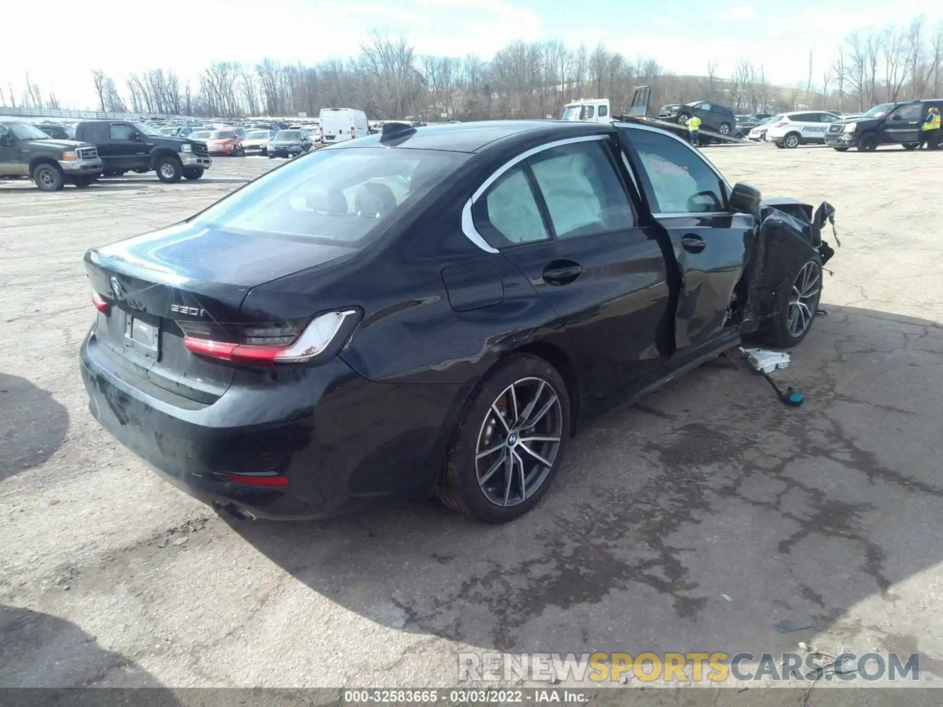 4 Photograph of a damaged car 3MW5R7J03L8B06517 BMW 3 SERIES 2020