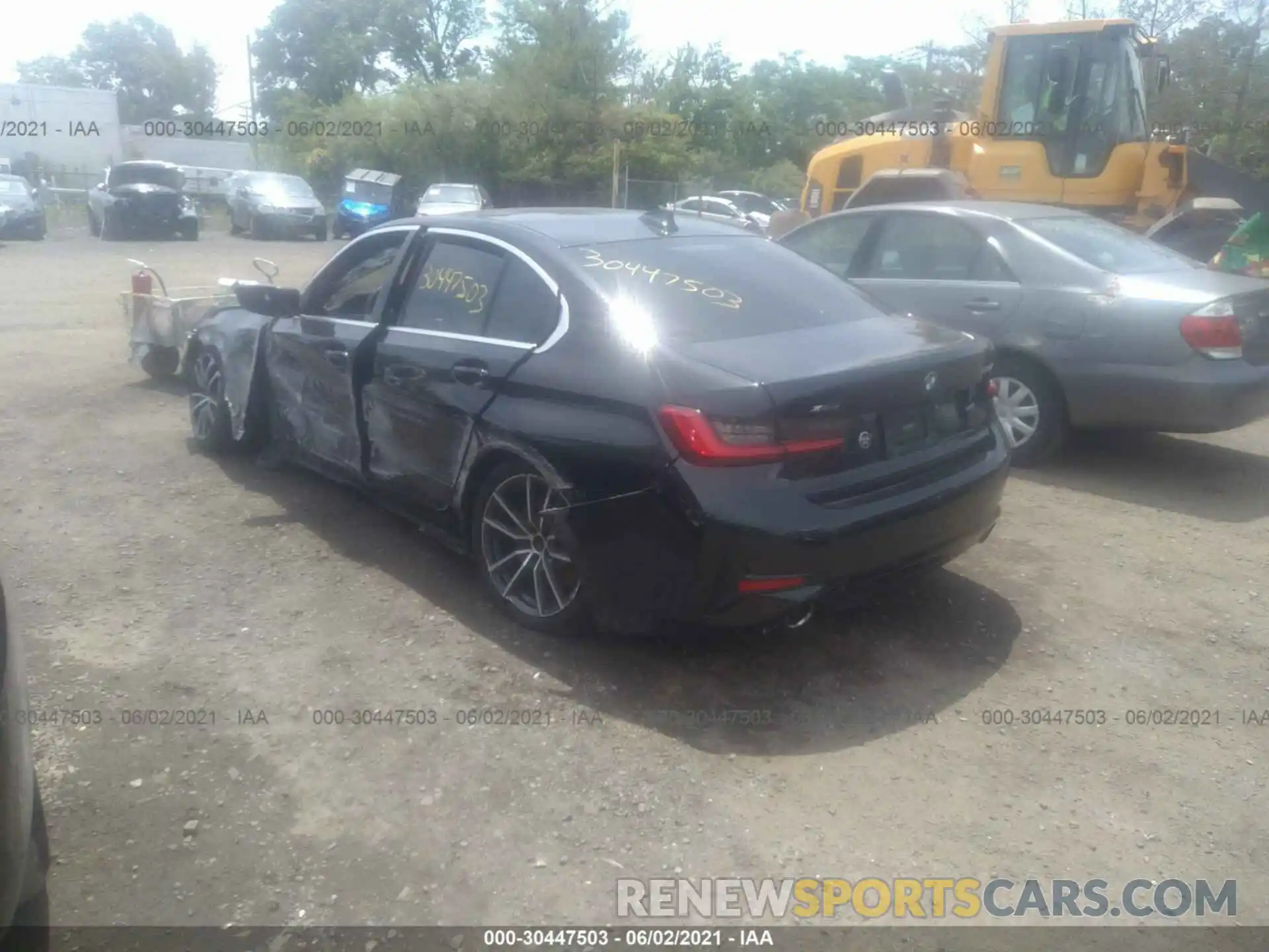 3 Photograph of a damaged car 3MW5R7J03L8B29540 BMW 3 SERIES 2020