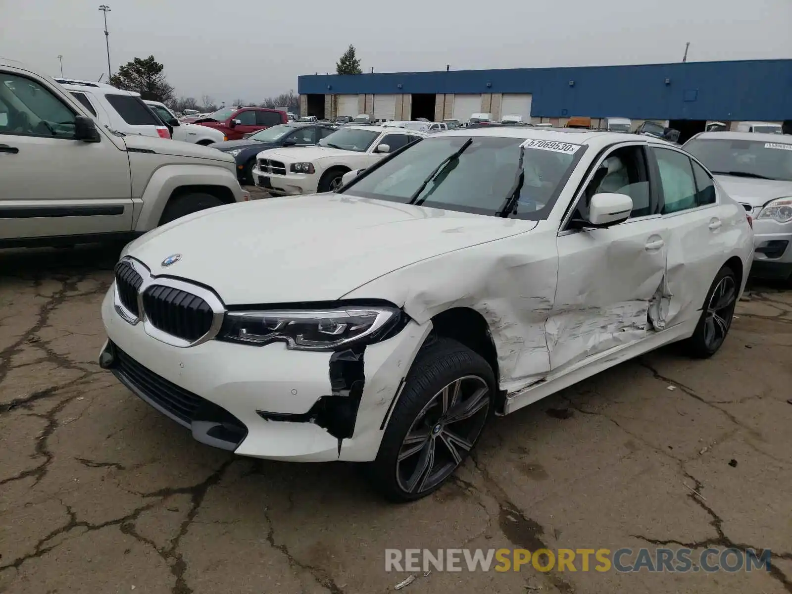 2 Photograph of a damaged car 3MW5R7J03L8B34804 BMW 3 SERIES 2020