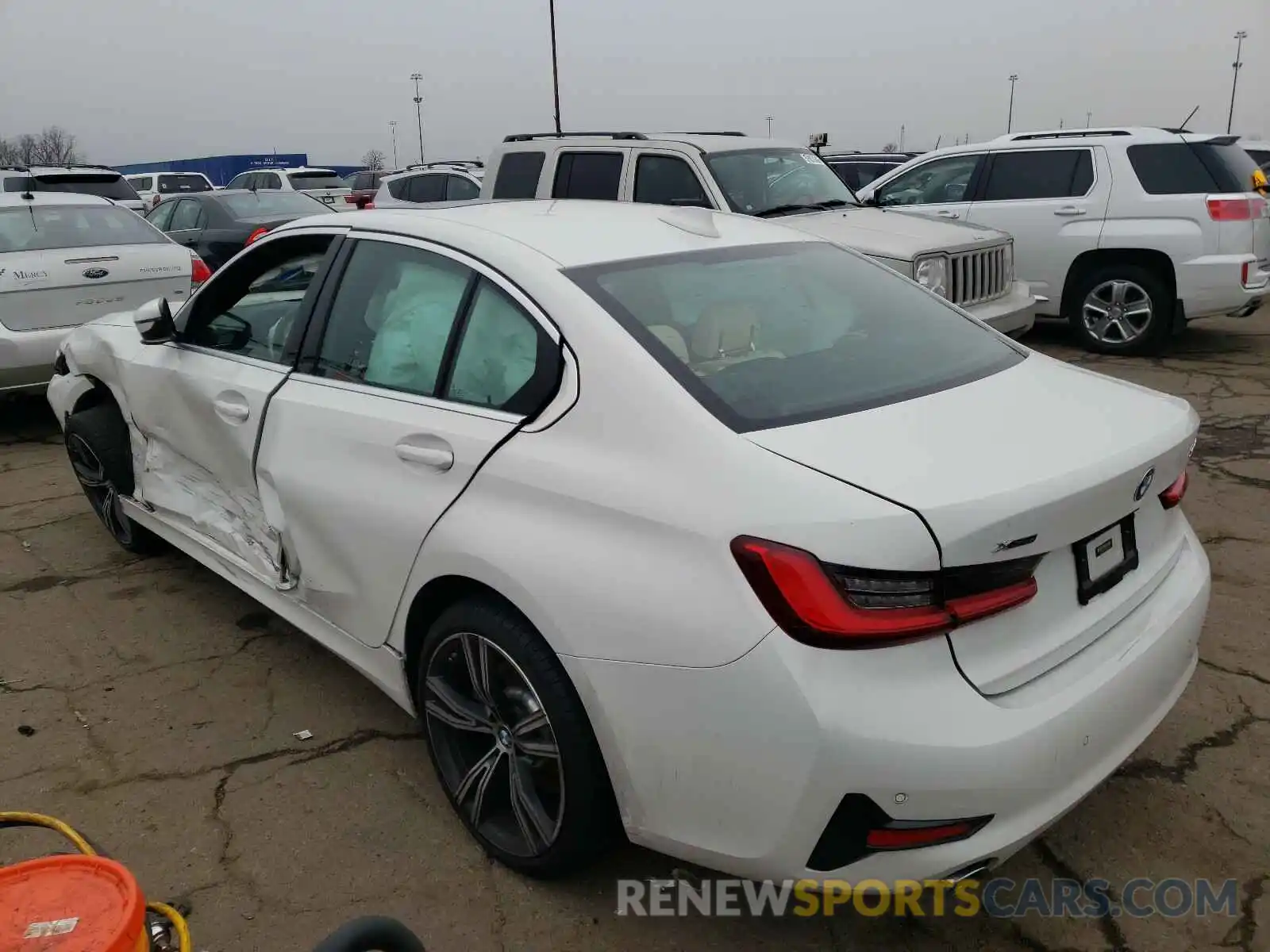 3 Photograph of a damaged car 3MW5R7J03L8B34804 BMW 3 SERIES 2020