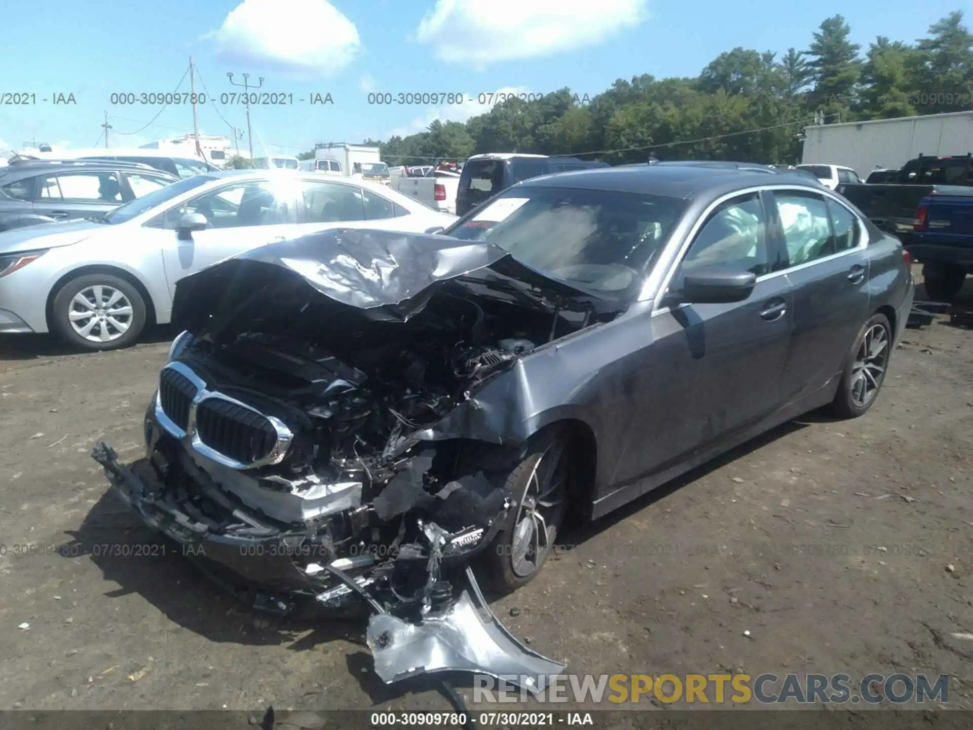 2 Photograph of a damaged car 3MW5R7J04L8B14304 BMW 3 SERIES 2020