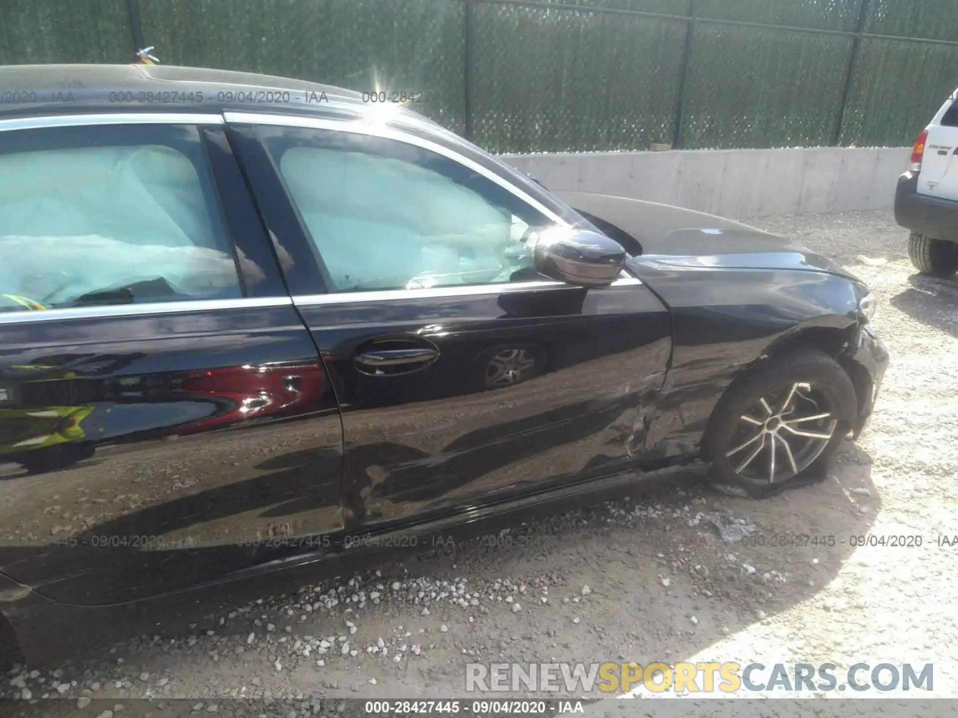 6 Photograph of a damaged car 3MW5R7J04L8B16537 BMW 3 SERIES 2020