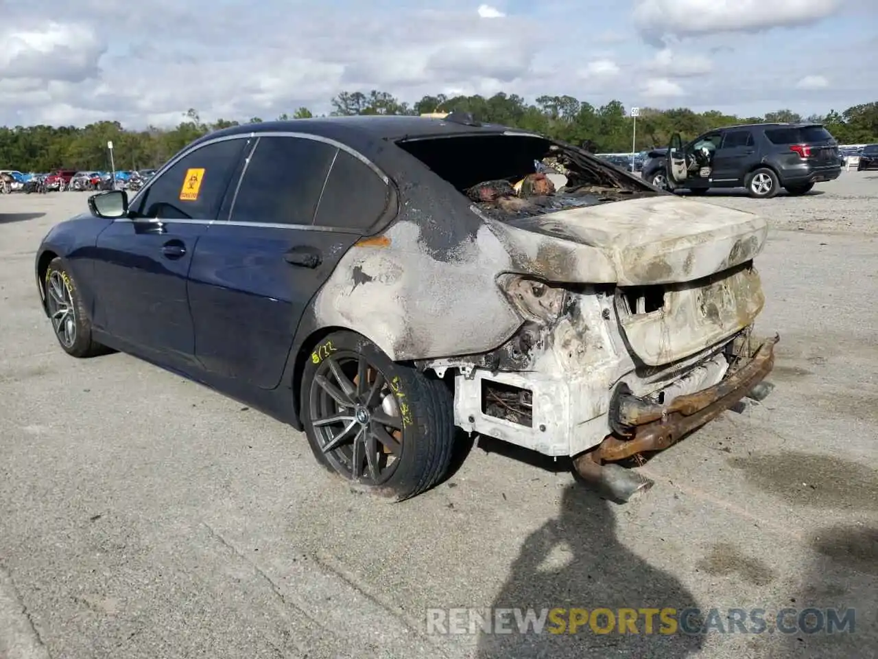 3 Photograph of a damaged car 3MW5R7J04L8B17137 BMW 3 SERIES 2020