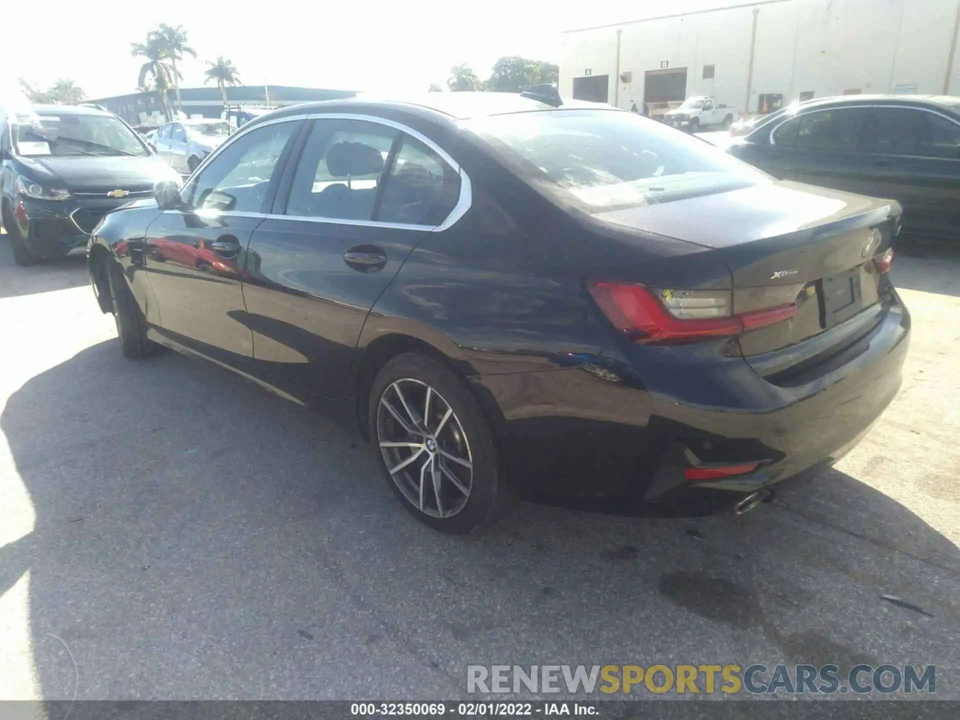 3 Photograph of a damaged car 3MW5R7J04L8B24931 BMW 3 SERIES 2020