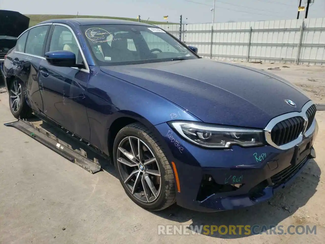 1 Photograph of a damaged car 3MW5R7J04L8B26386 BMW 3 SERIES 2020