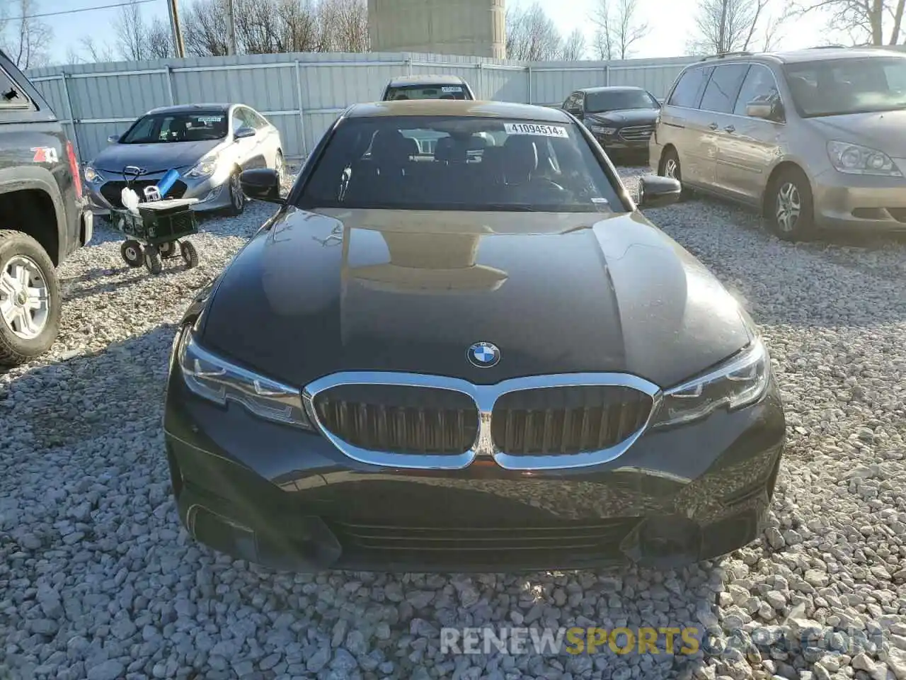 5 Photograph of a damaged car 3MW5R7J04L8B40952 BMW 3 SERIES 2020