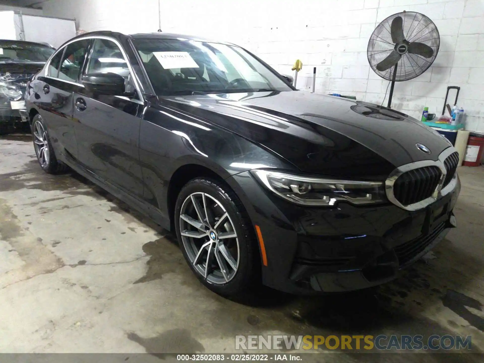 1 Photograph of a damaged car 3MW5R7J04L8B46282 BMW 3 SERIES 2020