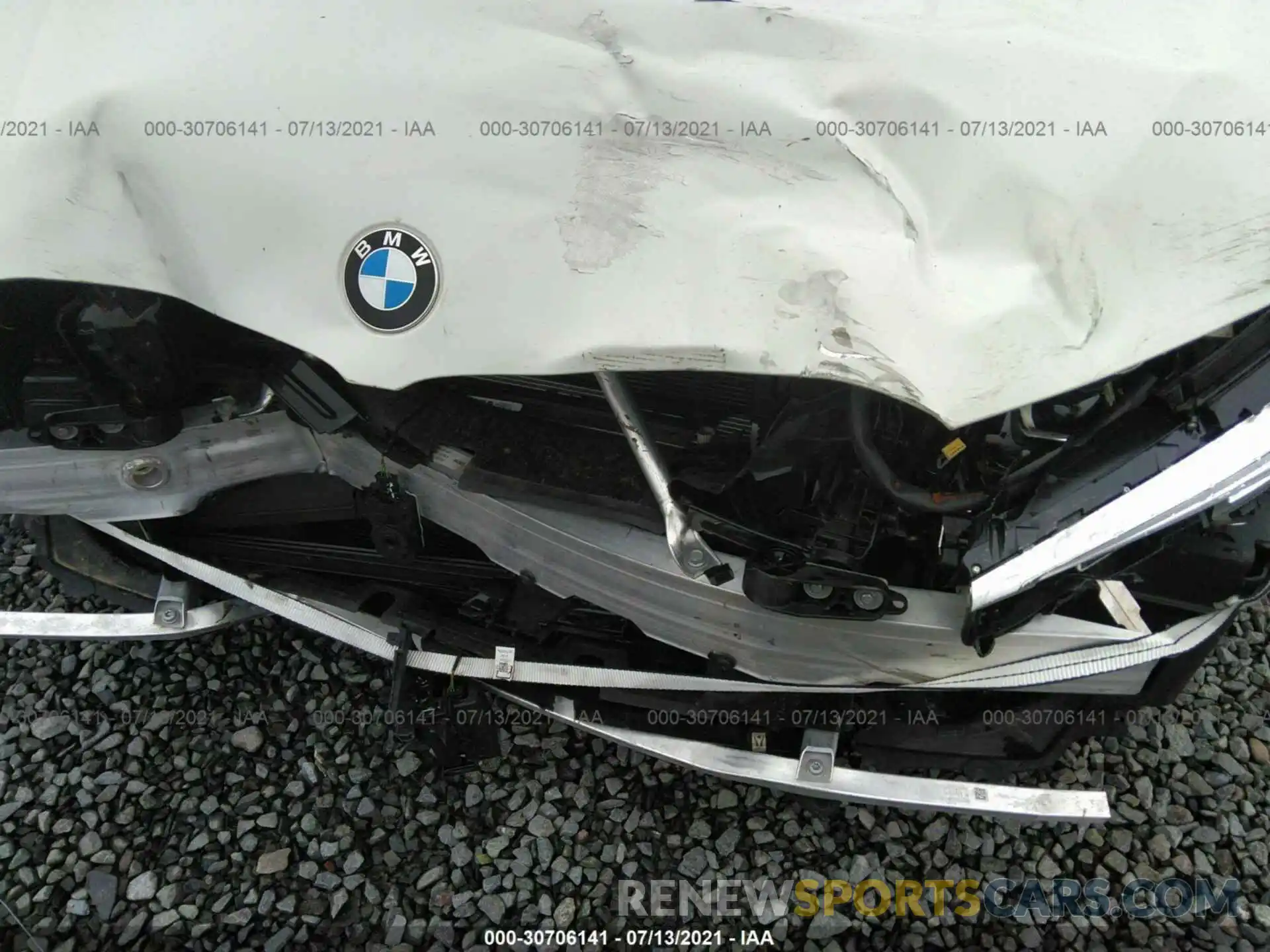 6 Photograph of a damaged car 3MW5R7J05L8B08270 BMW 3 SERIES 2020