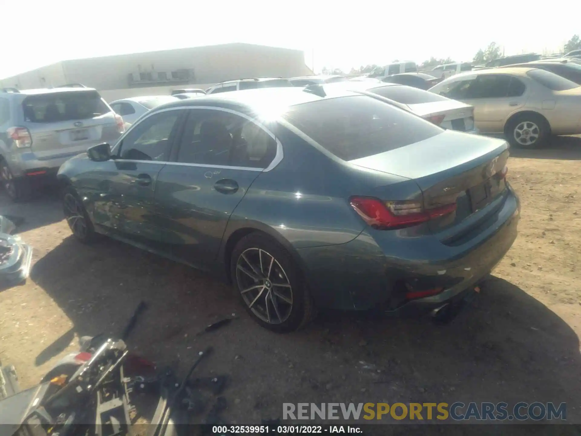 3 Photograph of a damaged car 3MW5R7J05L8B26459 BMW 3 SERIES 2020