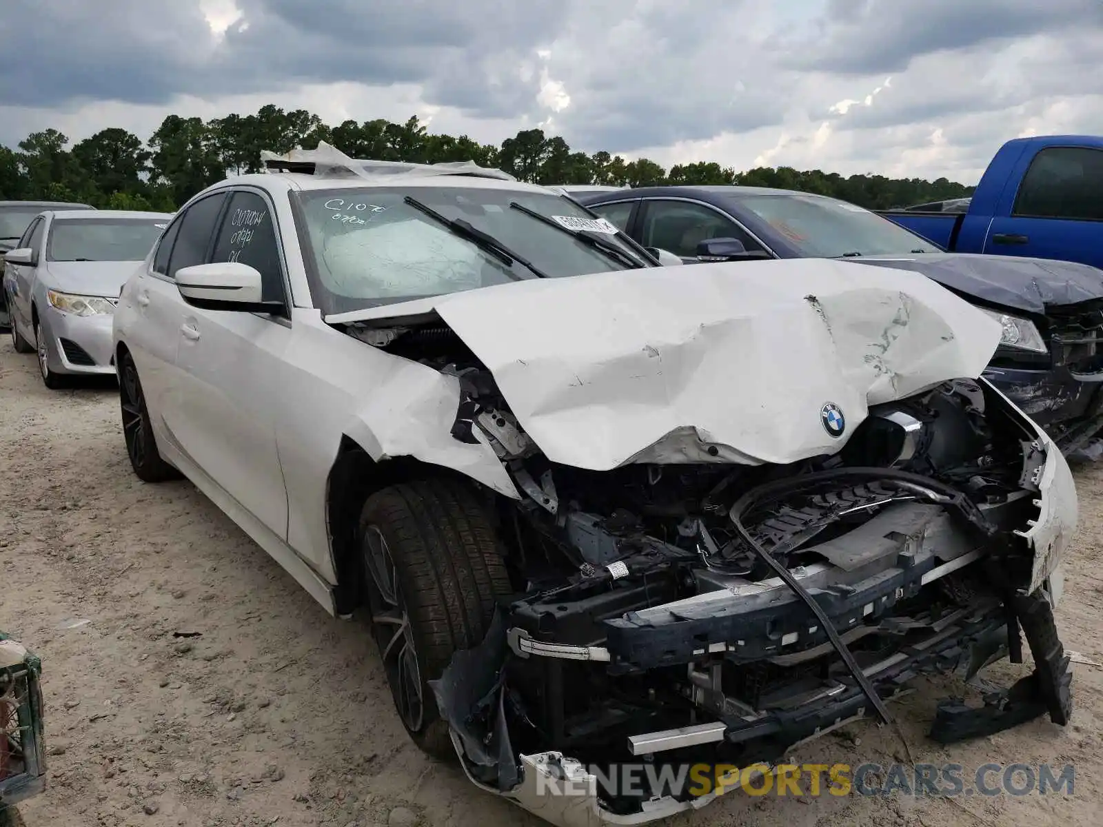 1 Photograph of a damaged car 3MW5R7J05L8B26820 BMW 3 SERIES 2020