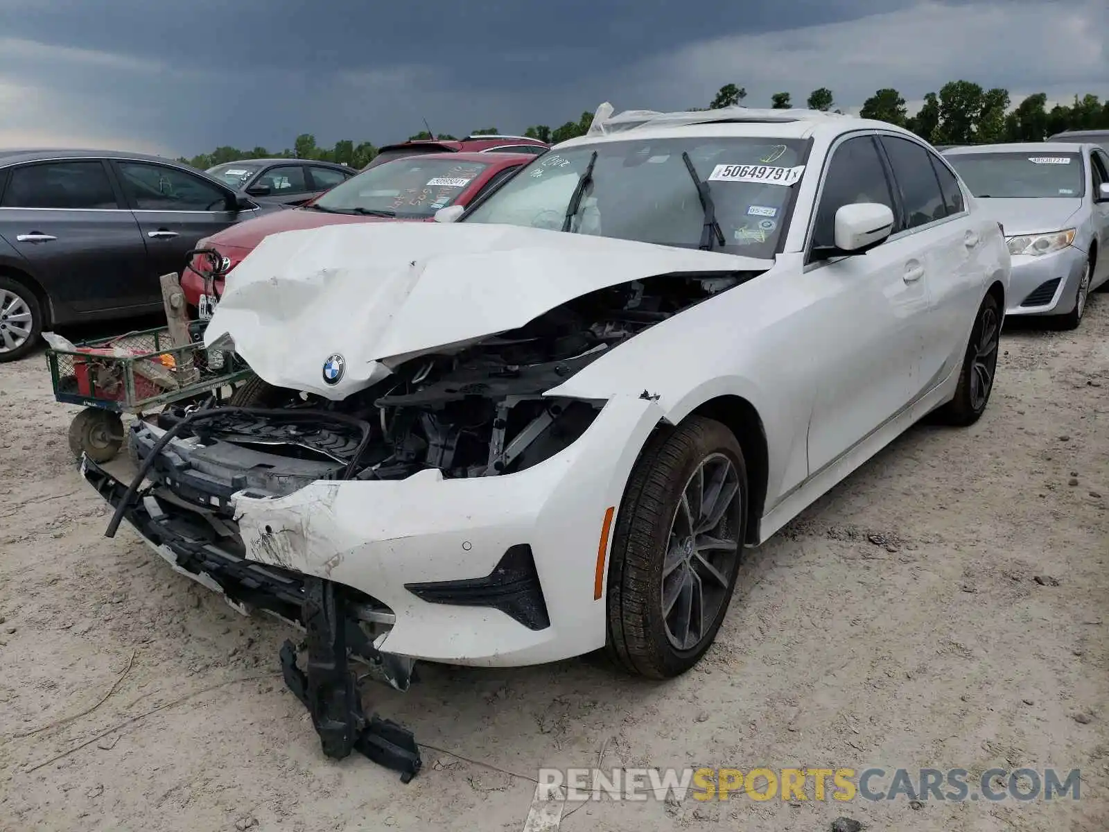 2 Photograph of a damaged car 3MW5R7J05L8B26820 BMW 3 SERIES 2020