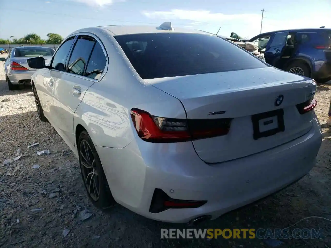 3 Photograph of a damaged car 3MW5R7J05L8B27868 BMW 3 SERIES 2020