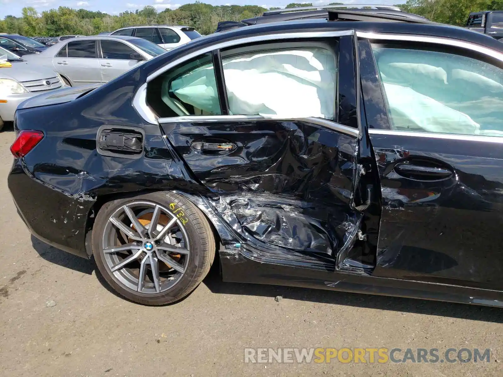 9 Photograph of a damaged car 3MW5R7J05L8B28700 BMW 3 SERIES 2020