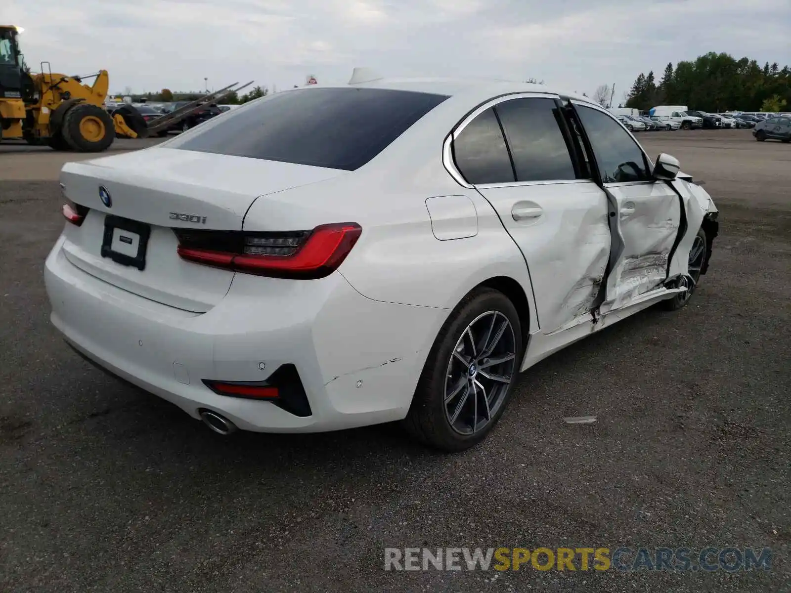 4 Photograph of a damaged car 3MW5R7J05L8B34240 BMW 3 SERIES 2020