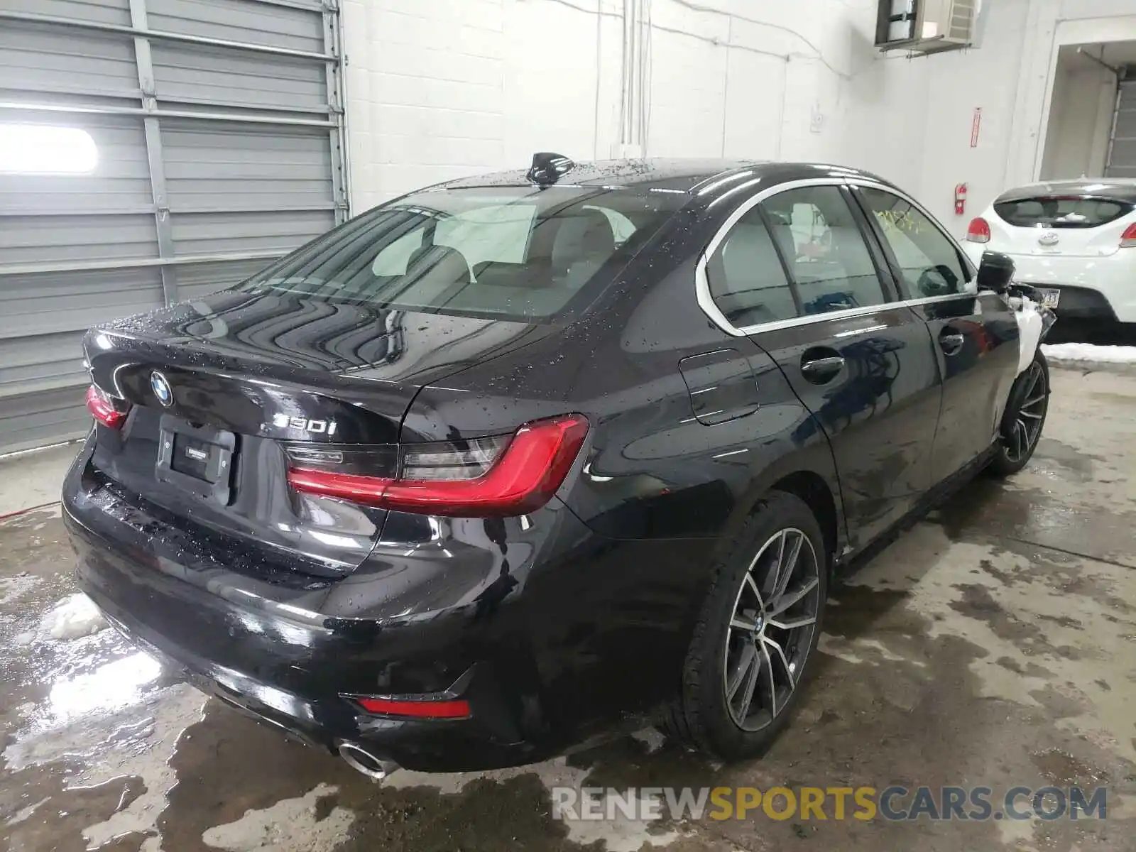 4 Photograph of a damaged car 3MW5R7J05M8B66333 BMW 3 SERIES 2020