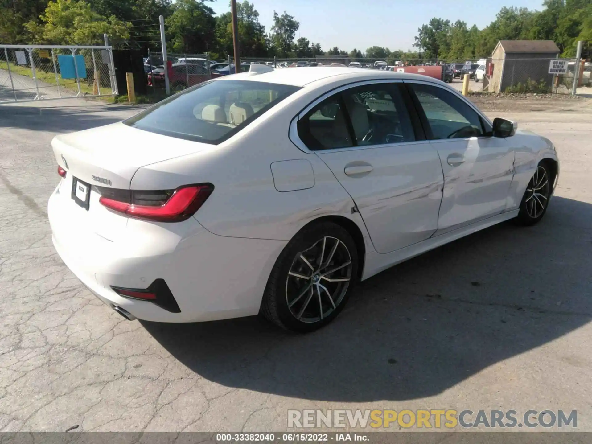 4 Photograph of a damaged car 3MW5R7J06L8B08830 BMW 3 SERIES 2020