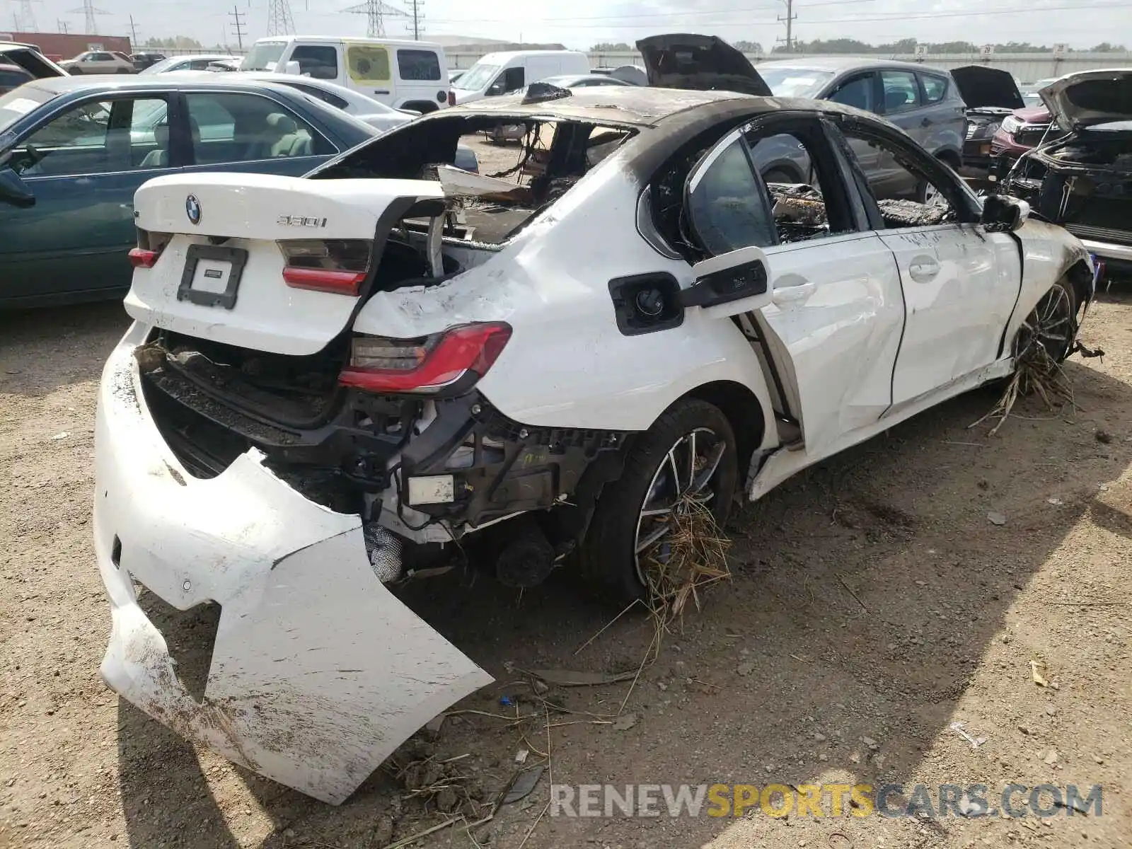 4 Photograph of a damaged car 3MW5R7J06L8B13669 BMW 3 SERIES 2020