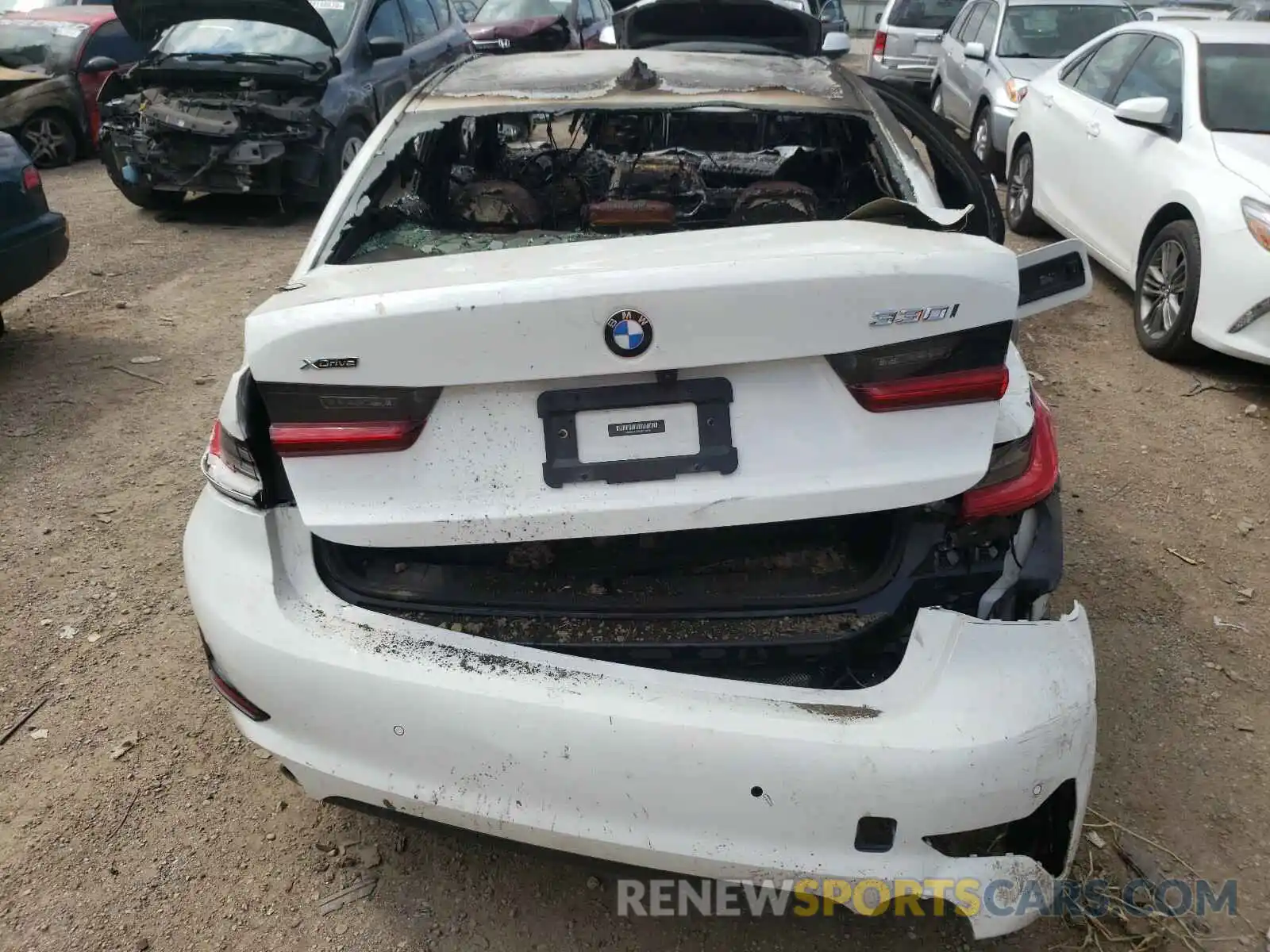 9 Photograph of a damaged car 3MW5R7J06L8B13669 BMW 3 SERIES 2020