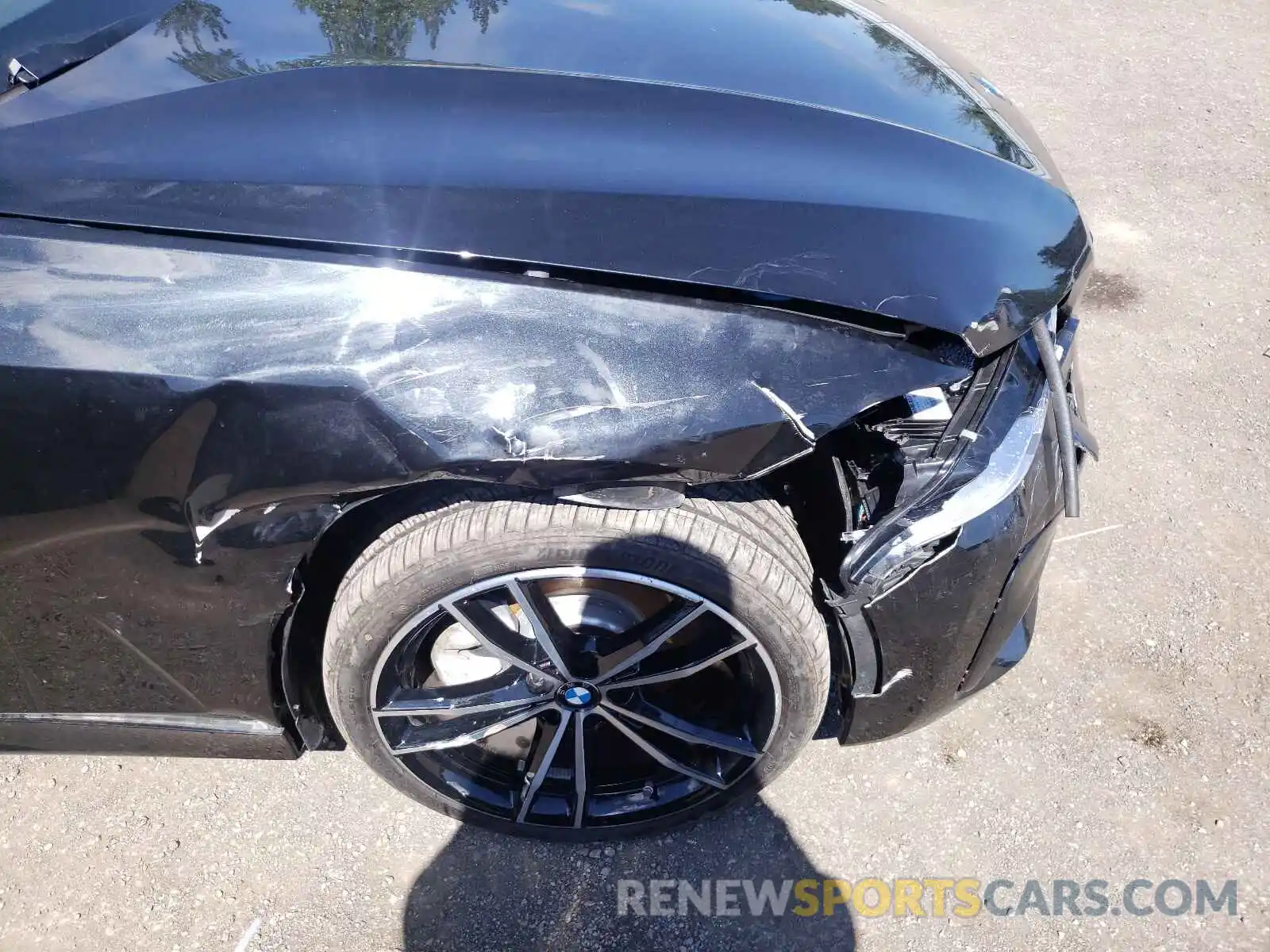 9 Photograph of a damaged car 3MW5R7J06L8B17074 BMW 3 SERIES 2020