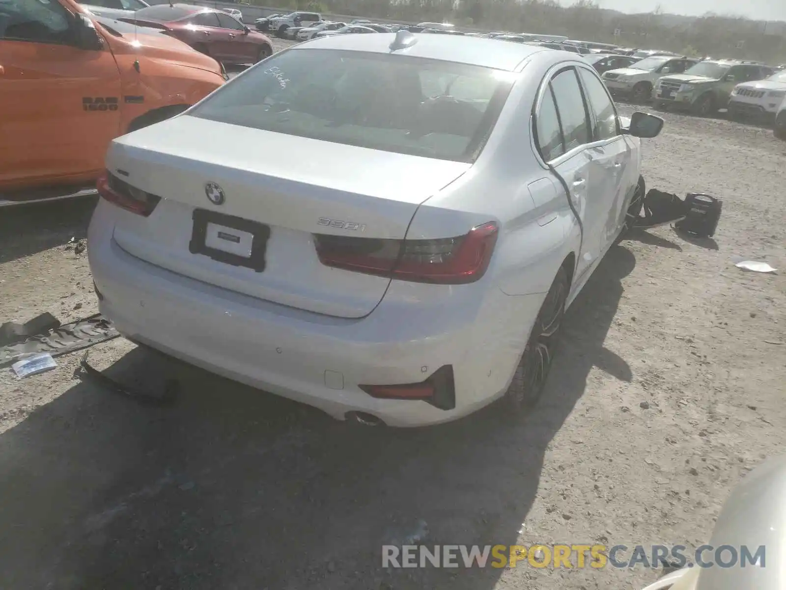 4 Photograph of a damaged car 3MW5R7J06L8B26275 BMW 3 SERIES 2020