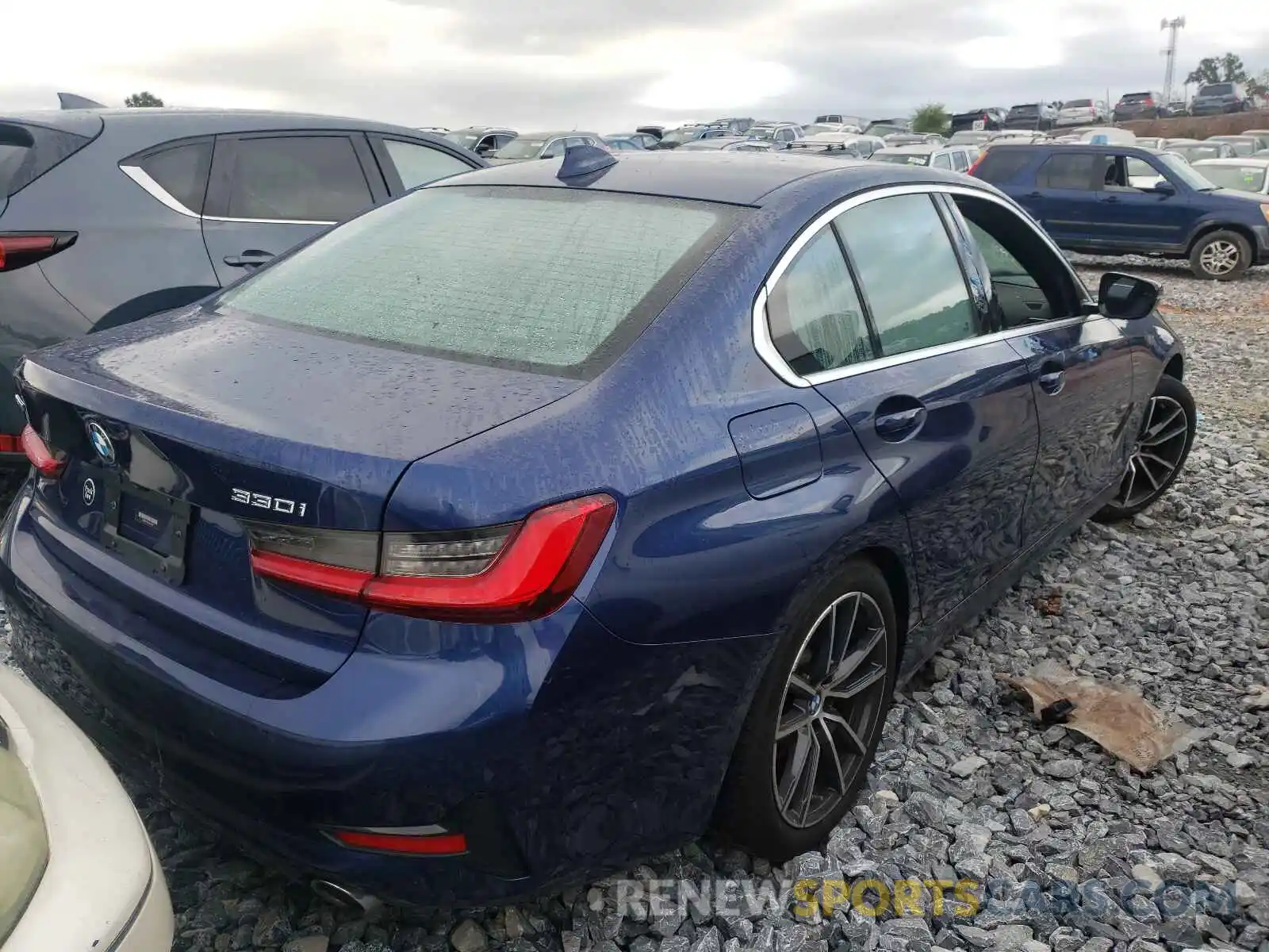 4 Photograph of a damaged car 3MW5R7J06L8B32268 BMW 3 SERIES 2020