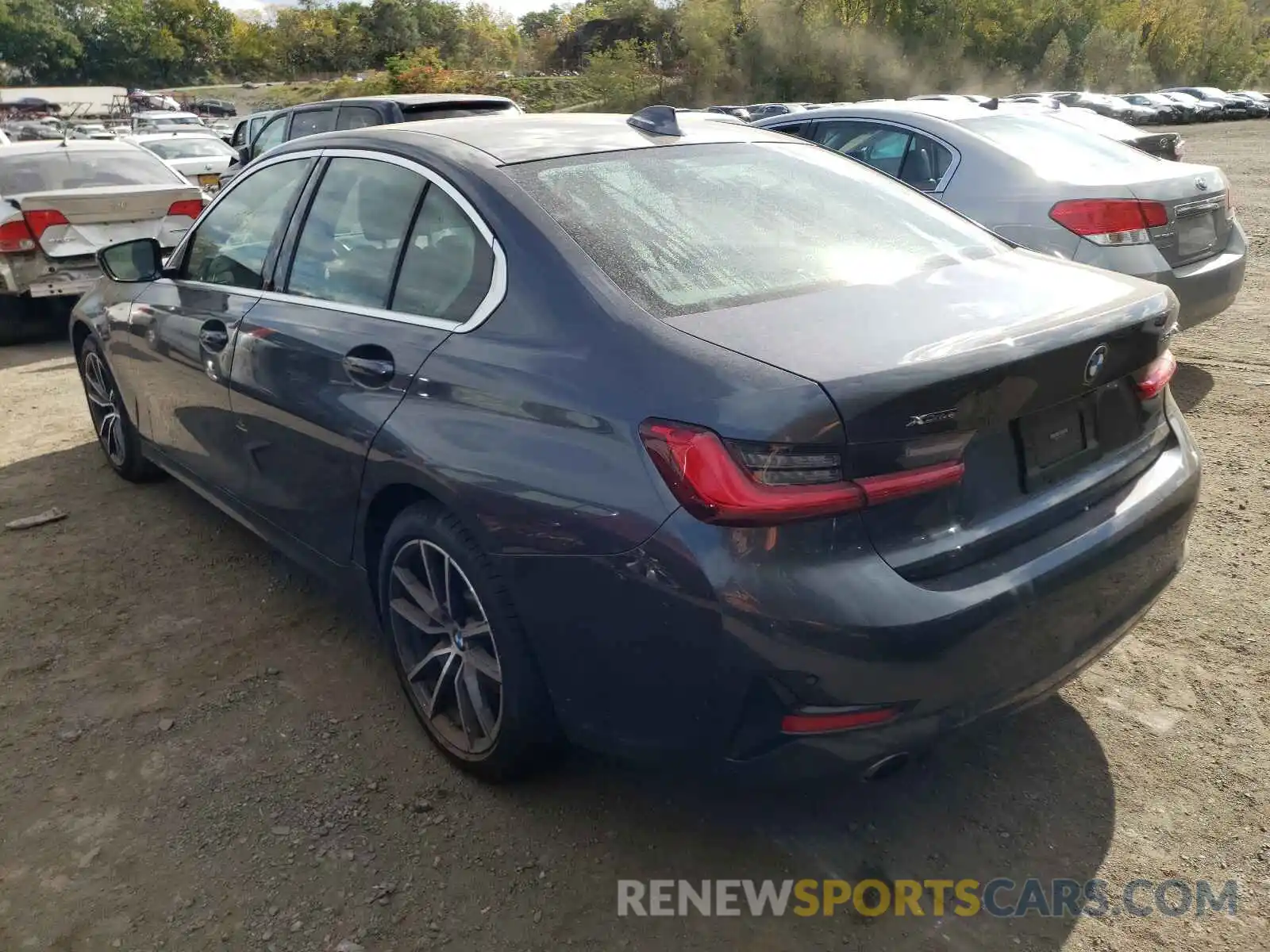 3 Photograph of a damaged car 3MW5R7J07L8B12899 BMW 3 SERIES 2020