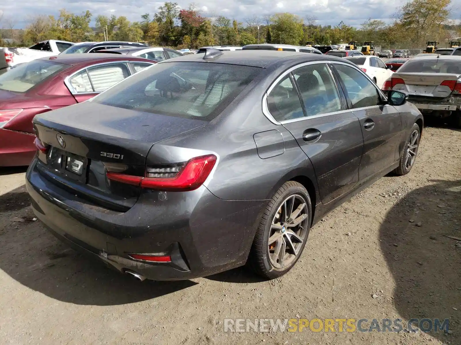 4 Photograph of a damaged car 3MW5R7J07L8B12899 BMW 3 SERIES 2020