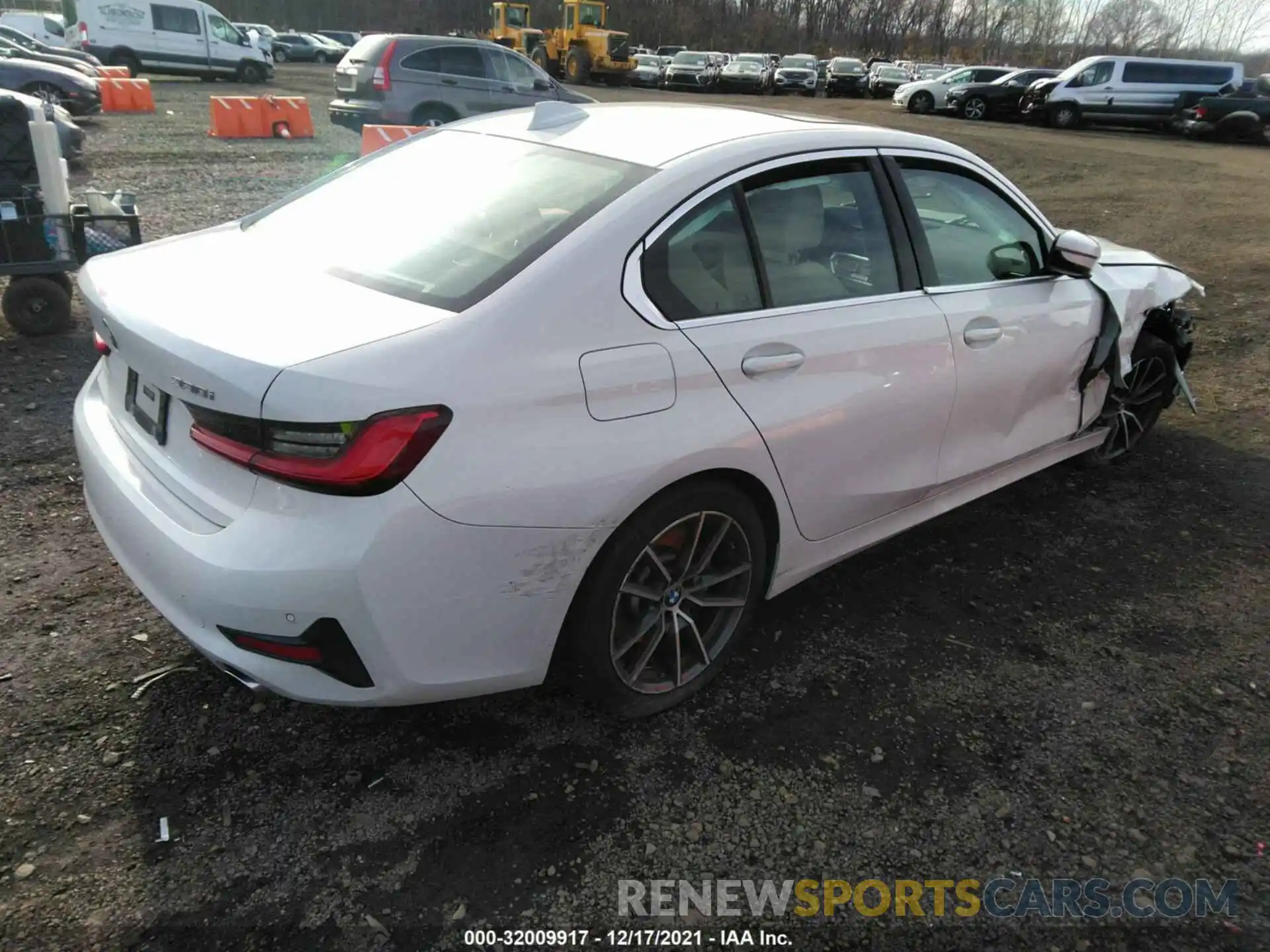 4 Photograph of a damaged car 3MW5R7J07L8B13213 BMW 3 SERIES 2020