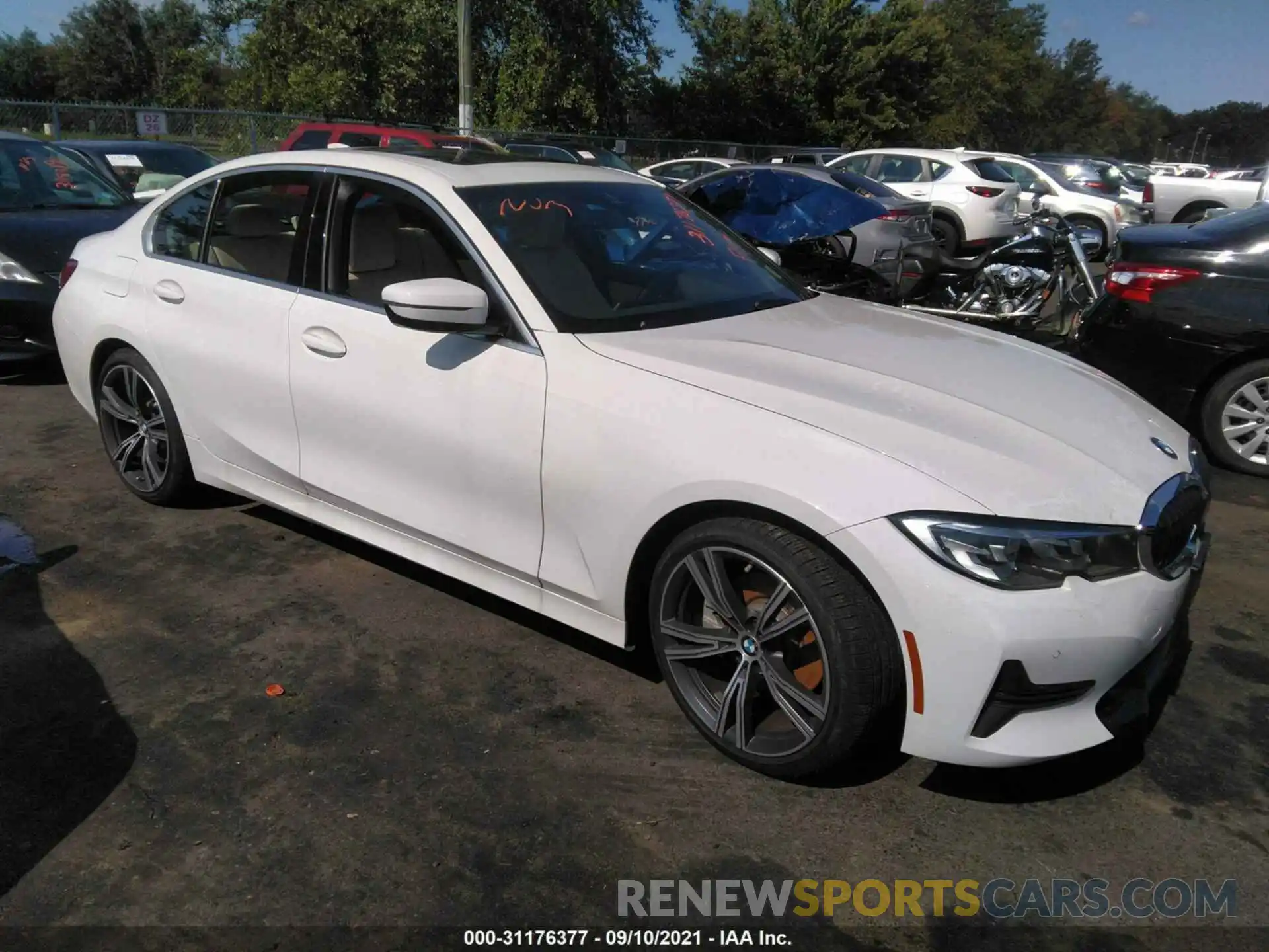 1 Photograph of a damaged car 3MW5R7J07L8B15043 BMW 3 SERIES 2020