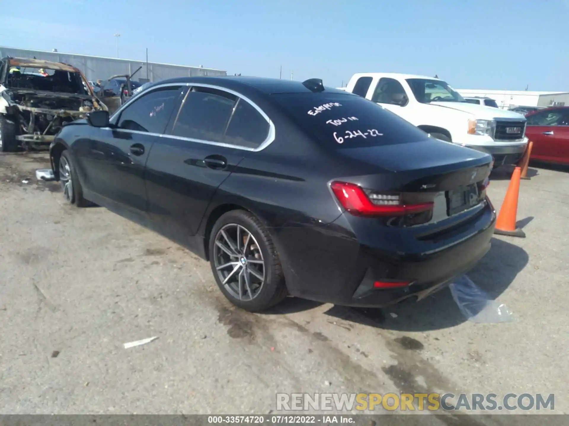 3 Photograph of a damaged car 3MW5R7J07L8B21683 BMW 3 SERIES 2020