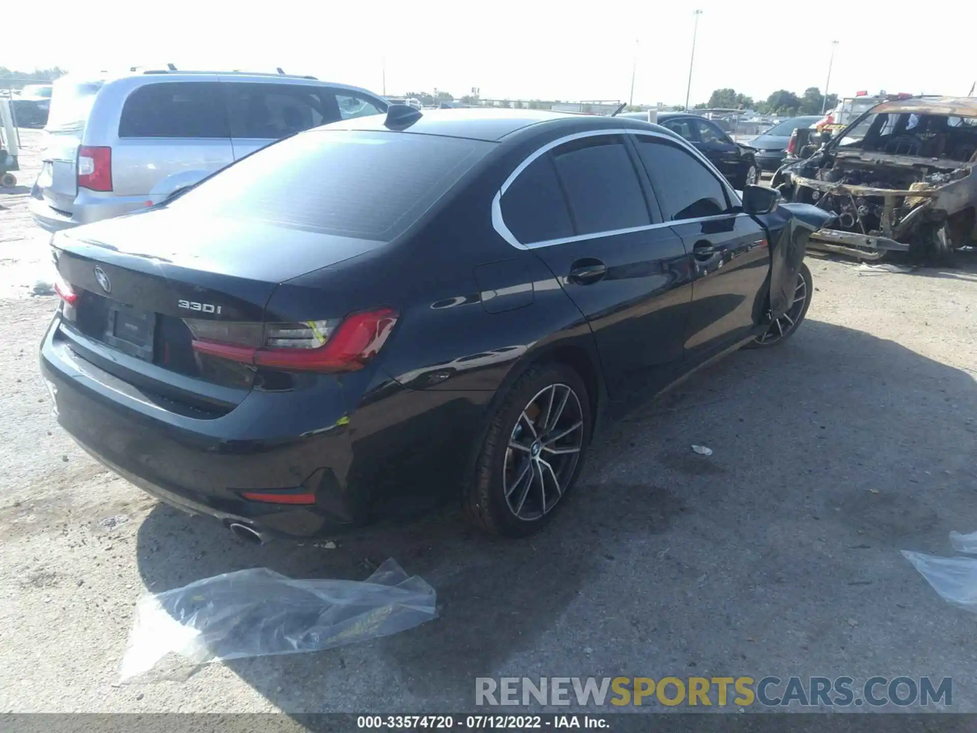 4 Photograph of a damaged car 3MW5R7J07L8B21683 BMW 3 SERIES 2020