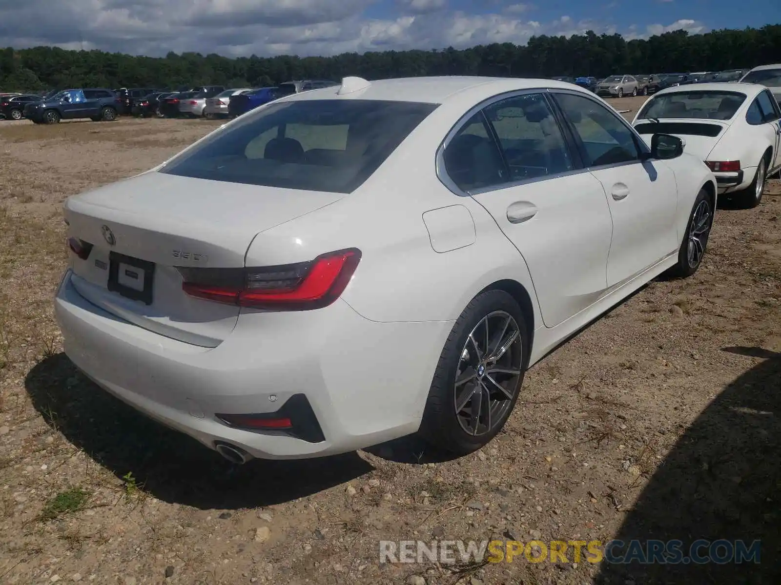 4 Photograph of a damaged car 3MW5R7J07L8B32070 BMW 3 SERIES 2020