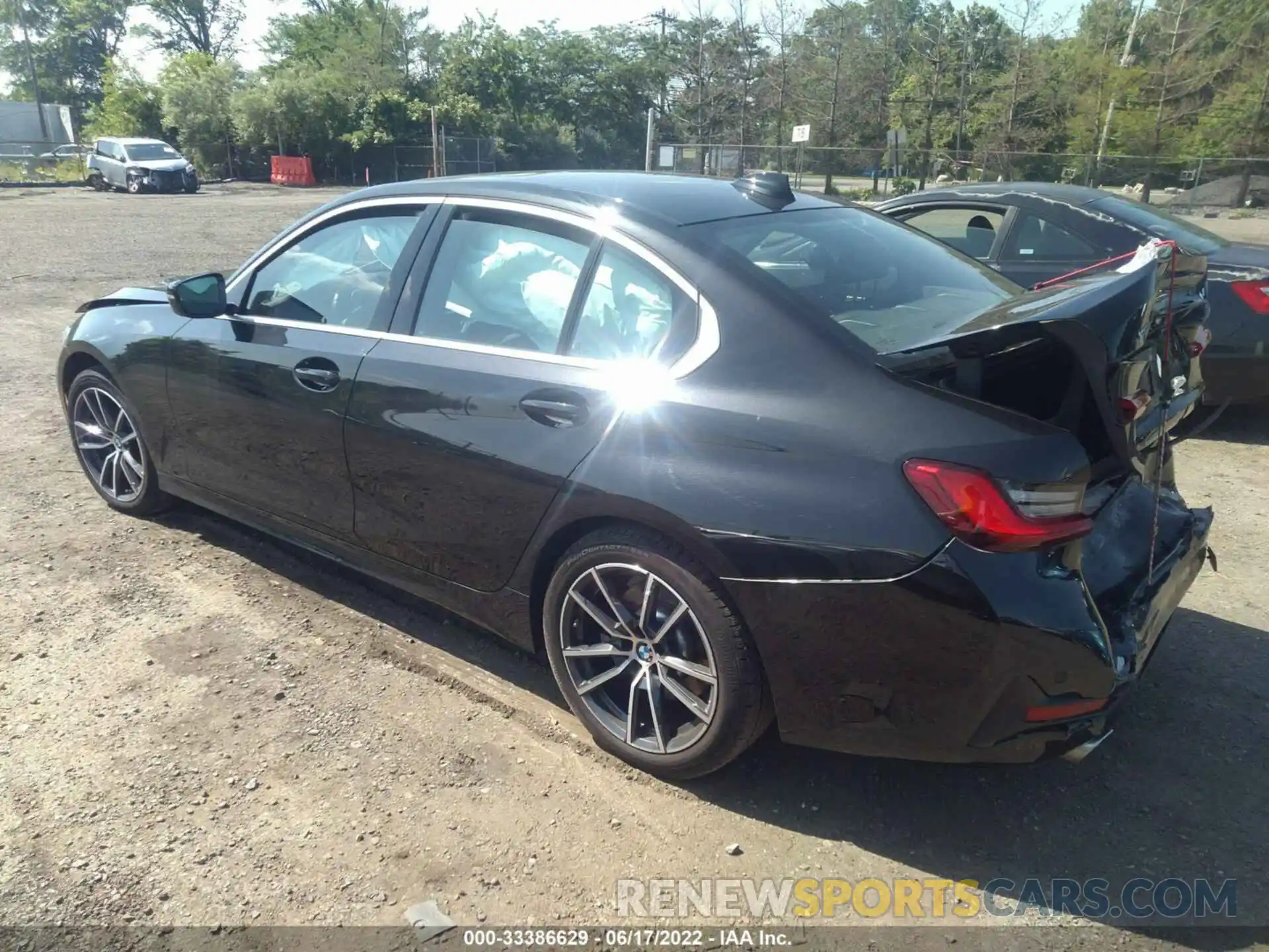 3 Photograph of a damaged car 3MW5R7J07L8B32473 BMW 3 SERIES 2020