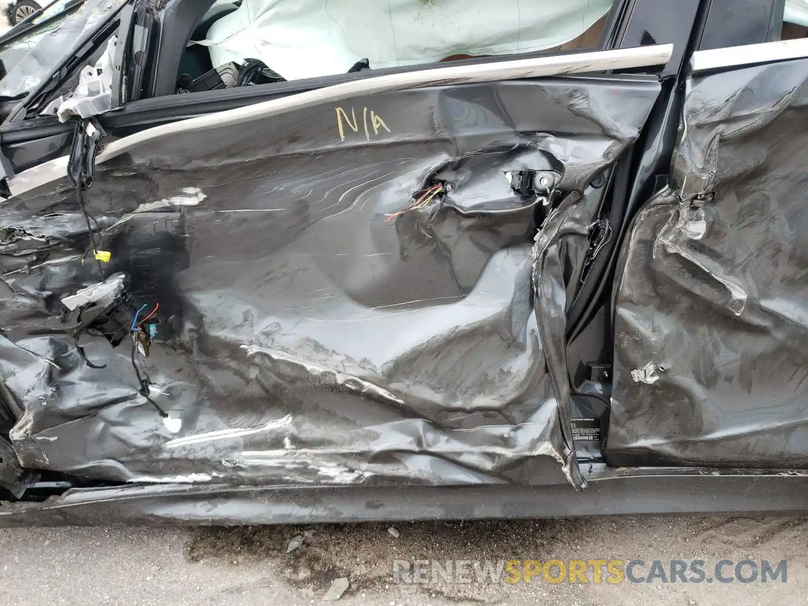 10 Photograph of a damaged car 3MW5R7J07L8B41402 BMW 3 SERIES 2020