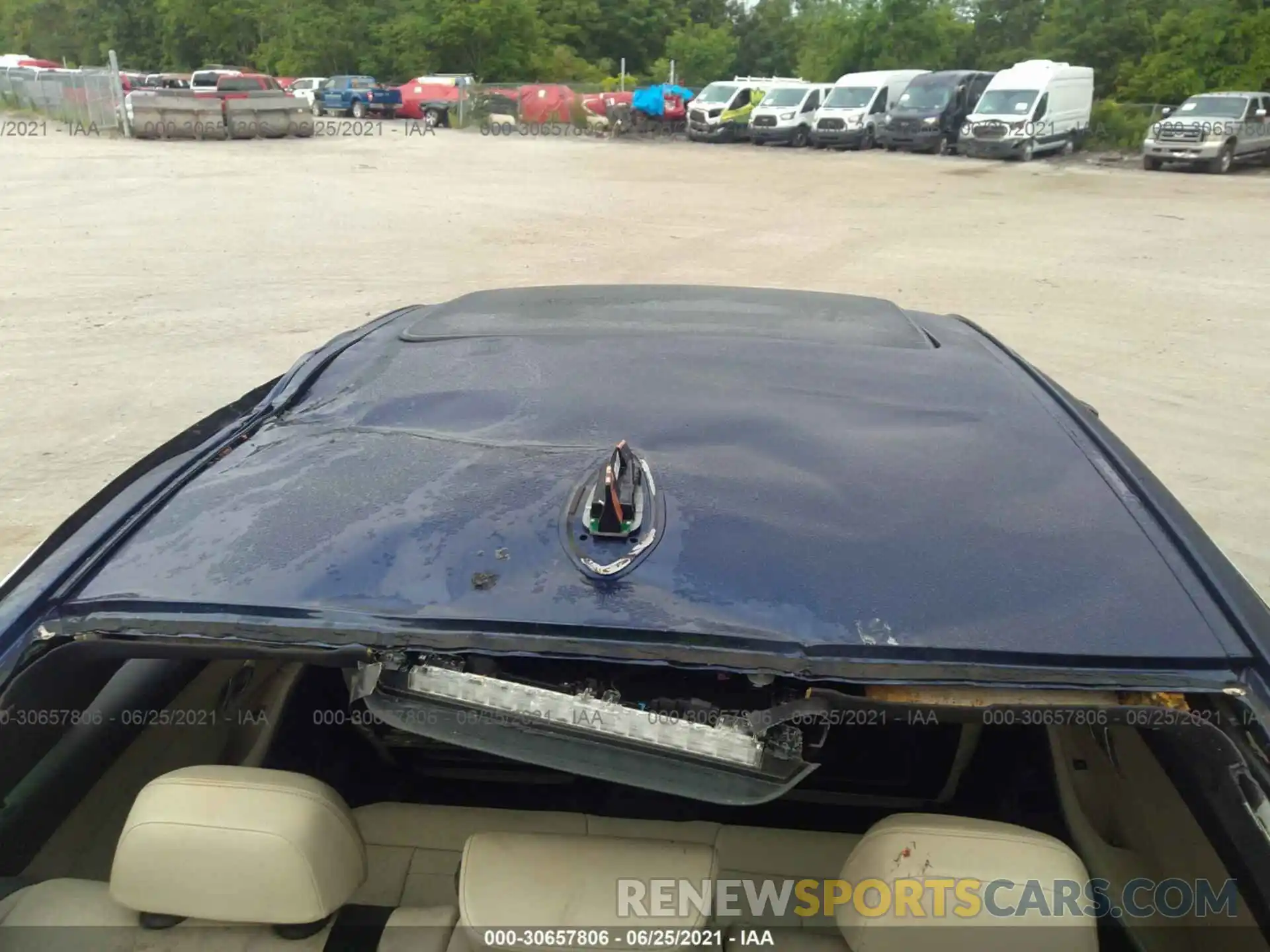 6 Photograph of a damaged car 3MW5R7J08L8B11017 BMW 3 SERIES 2020