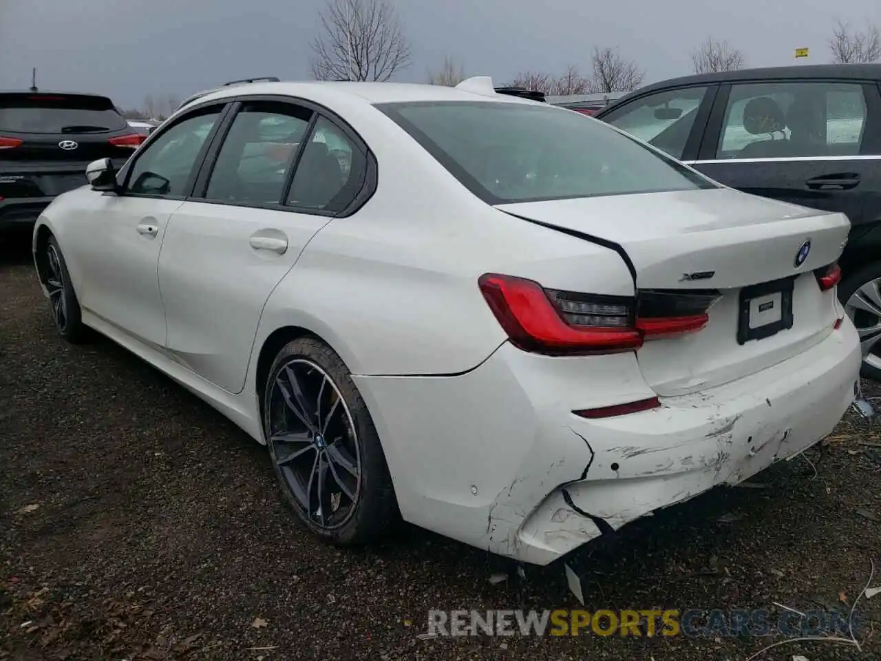 3 Photograph of a damaged car 3MW5R7J08L8B24317 BMW 3 SERIES 2020