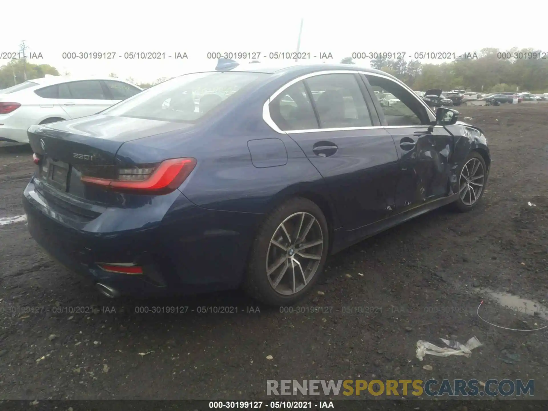 4 Photograph of a damaged car 3MW5R7J08L8B30991 BMW 3 SERIES 2020