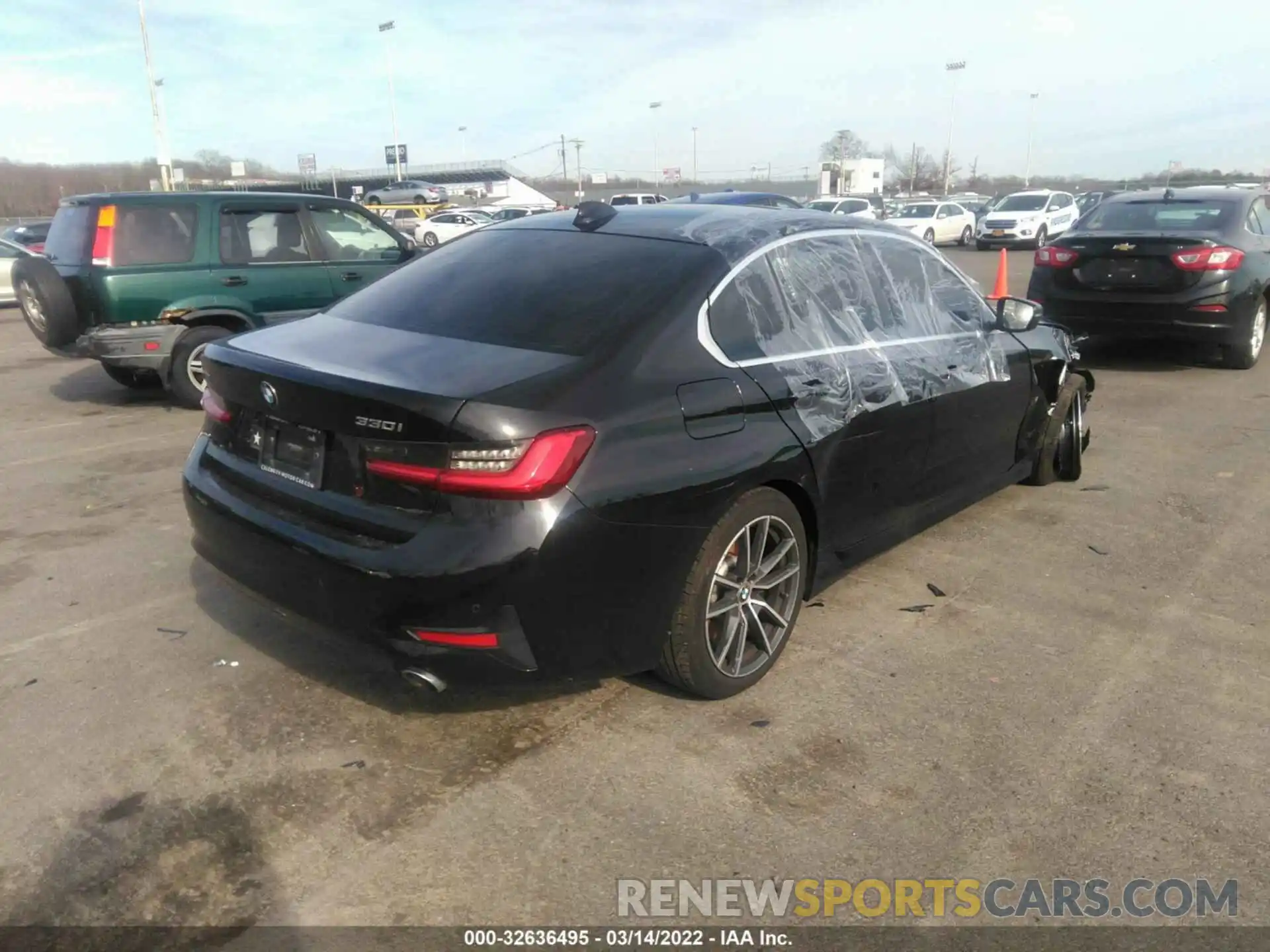 4 Photograph of a damaged car 3MW5R7J09L8B15867 BMW 3 SERIES 2020