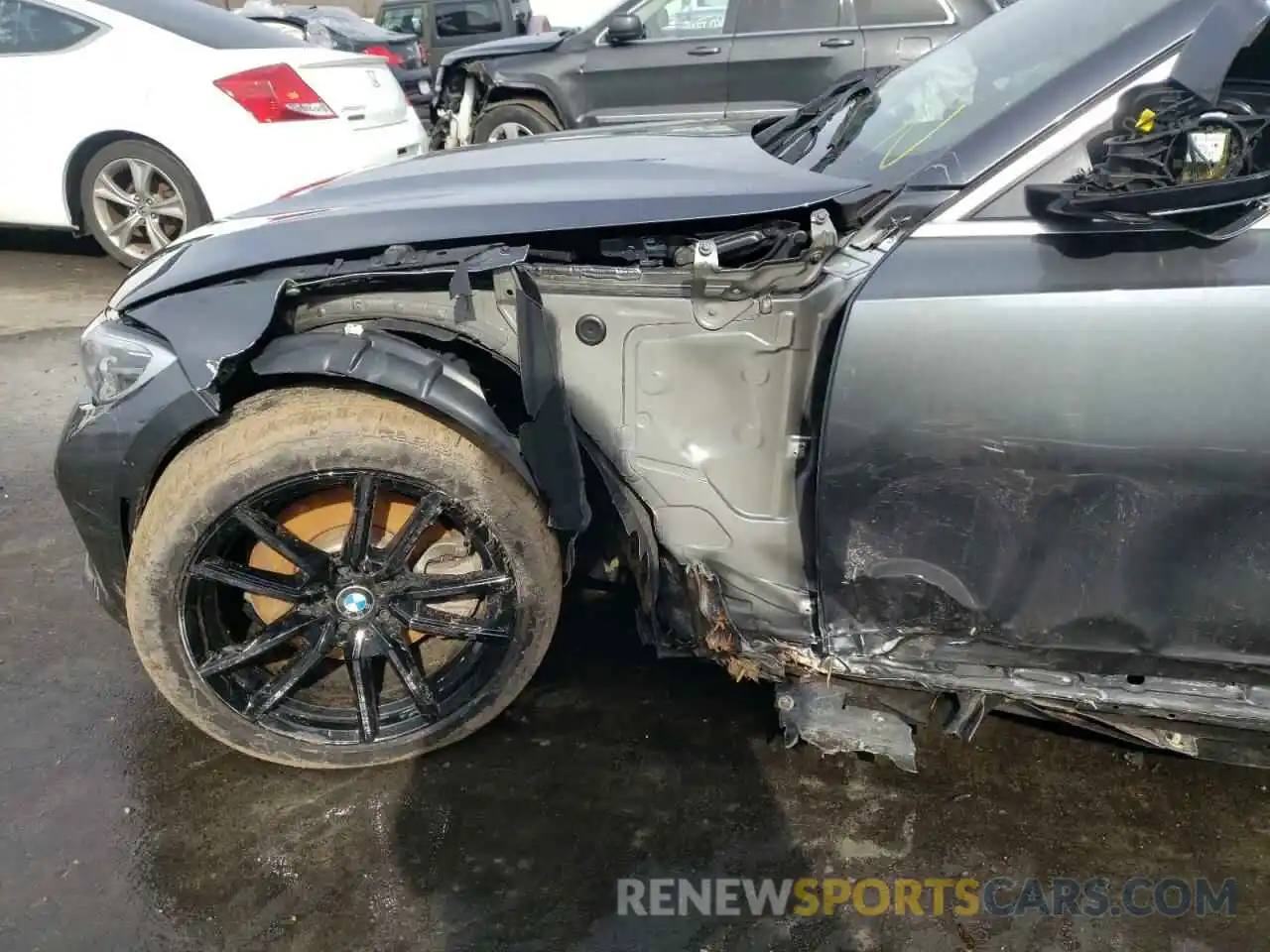 9 Photograph of a damaged car 3MW5R7J09L8B21359 BMW 3 SERIES 2020