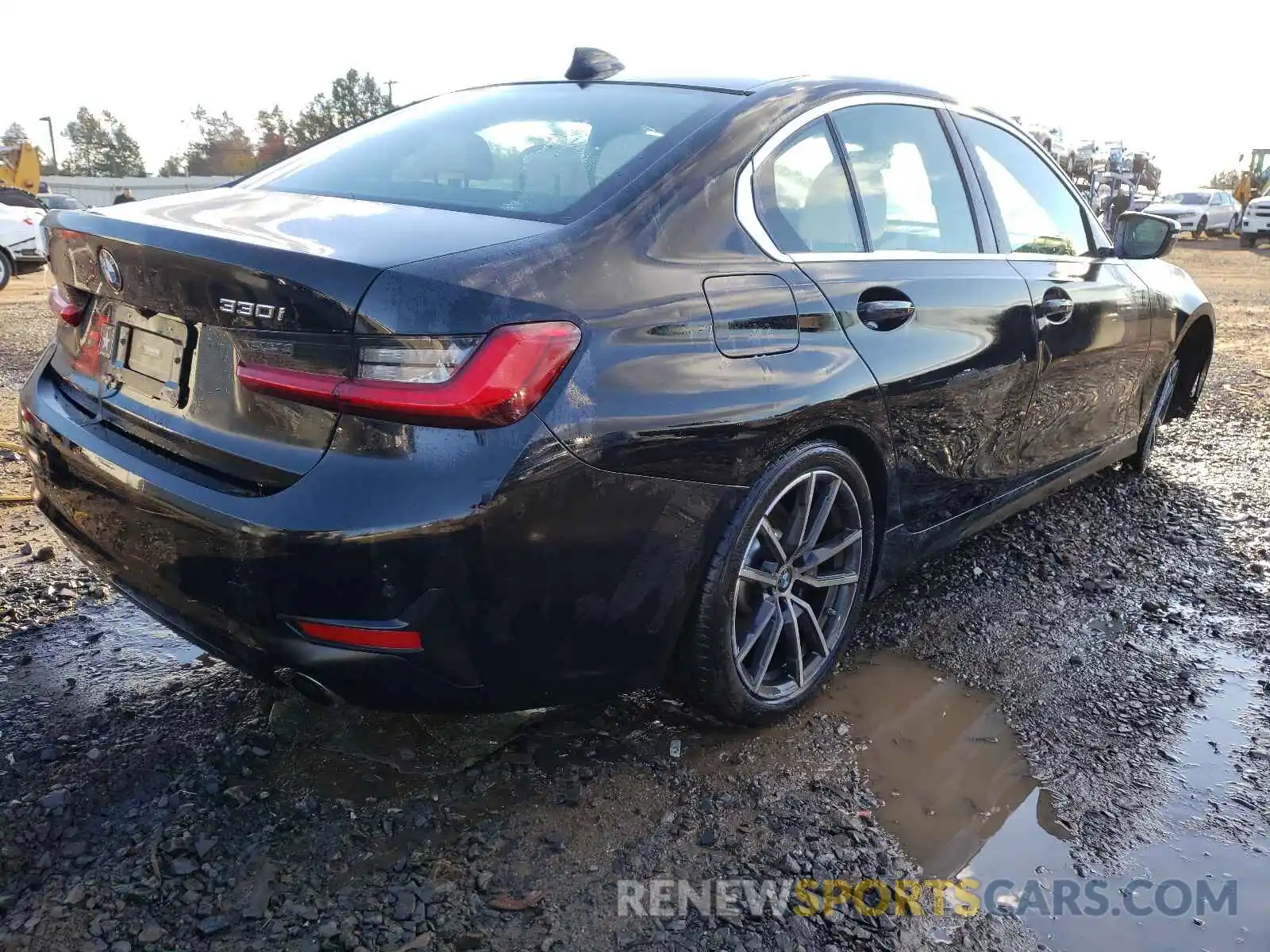 4 Photograph of a damaged car 3MW5R7J09L8B42938 BMW 3 SERIES 2020