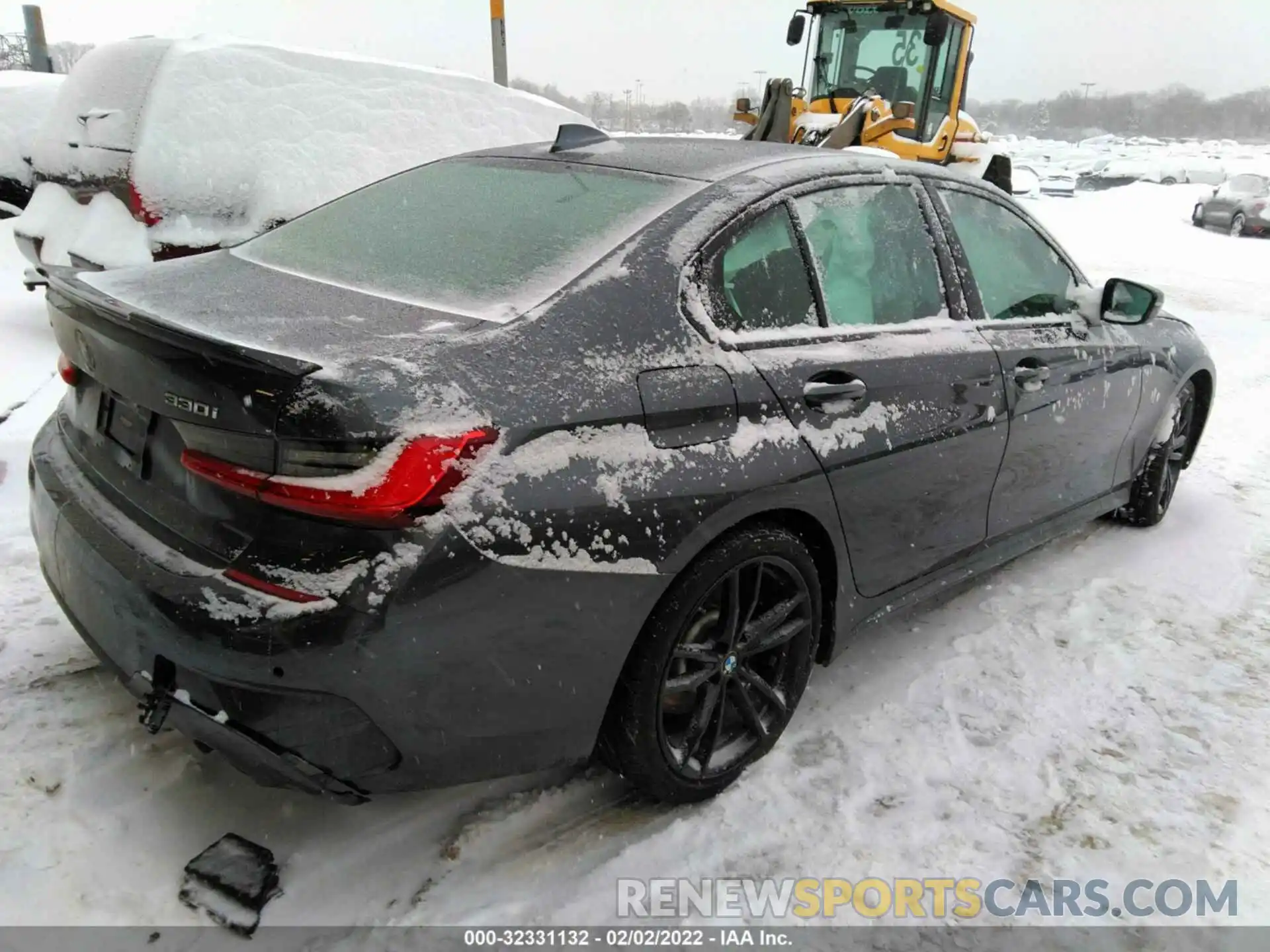 4 Photograph of a damaged car 3MW5R7J09L8B45998 BMW 3 SERIES 2020