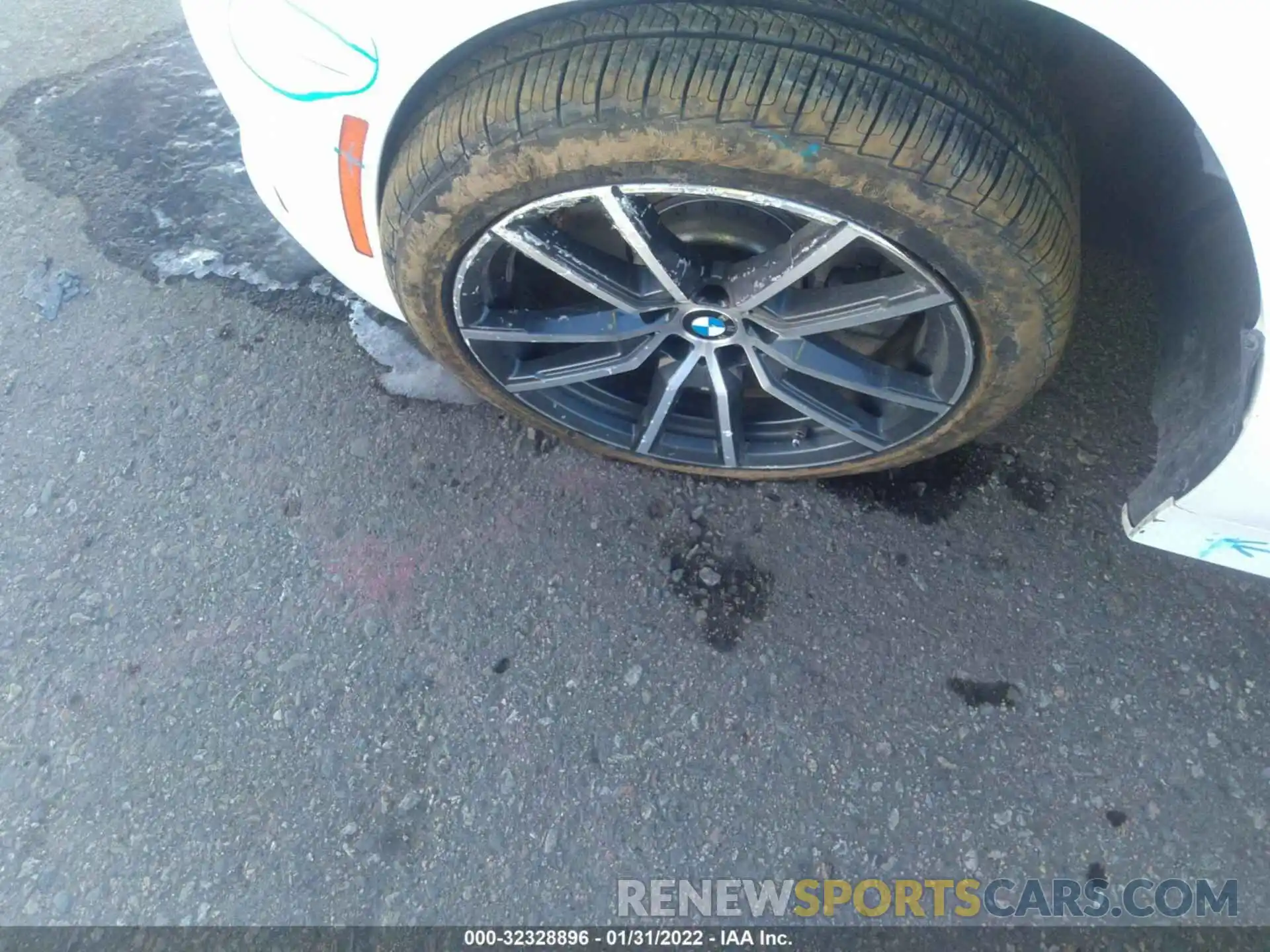 12 Photograph of a damaged car 3MW5R7J0XL8B20642 BMW 3 SERIES 2020