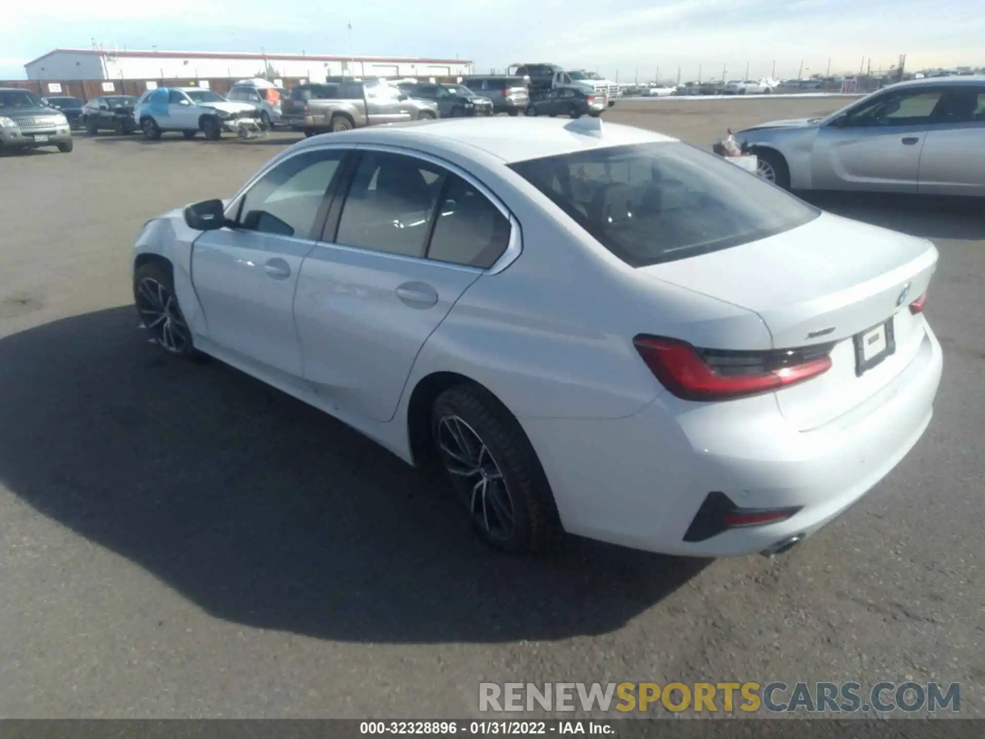 3 Photograph of a damaged car 3MW5R7J0XL8B20642 BMW 3 SERIES 2020