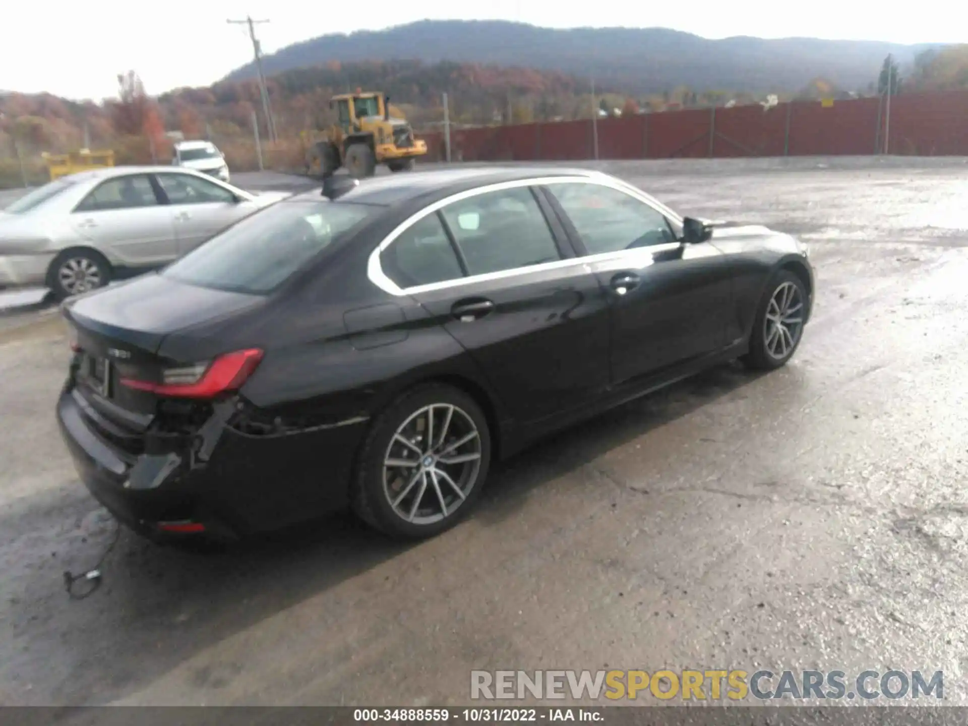 4 Photograph of a damaged car 3MW5R7J0XL8B22603 BMW 3 SERIES 2020