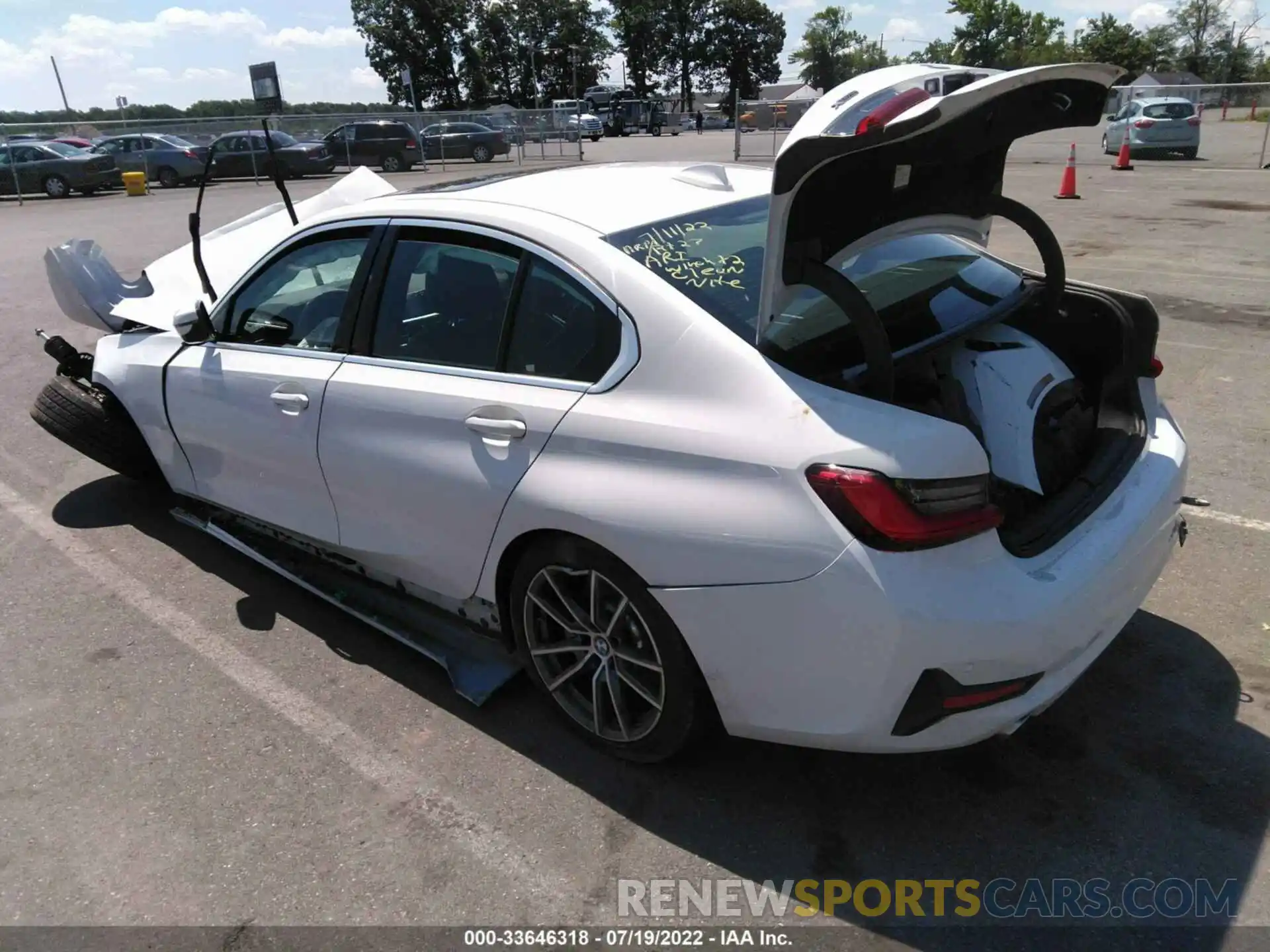 3 Photograph of a damaged car 3MW5R7J0XL8B22939 BMW 3 SERIES 2020