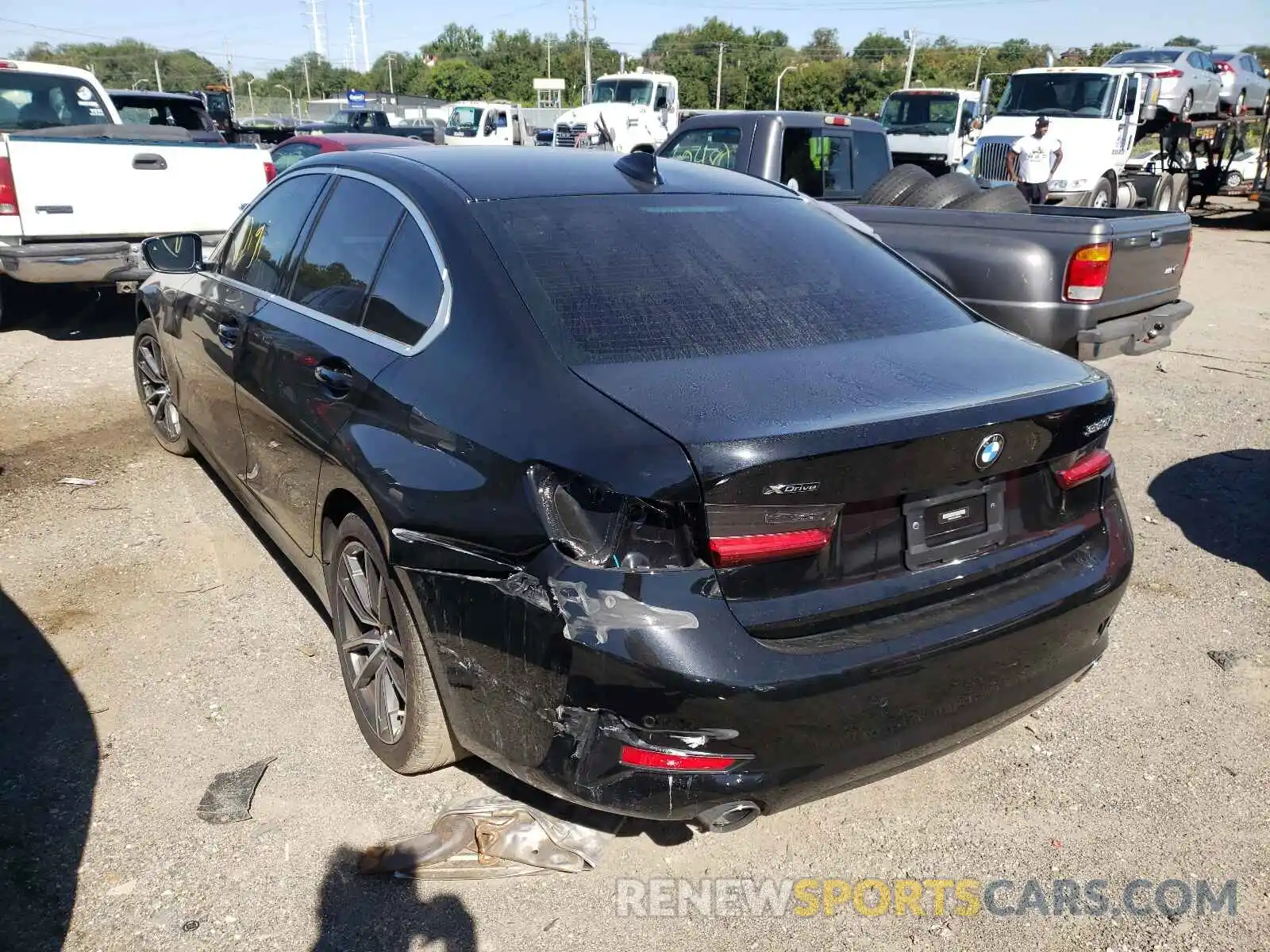 3 Photograph of a damaged car 3MW5R7J0XL8B24030 BMW 3 SERIES 2020