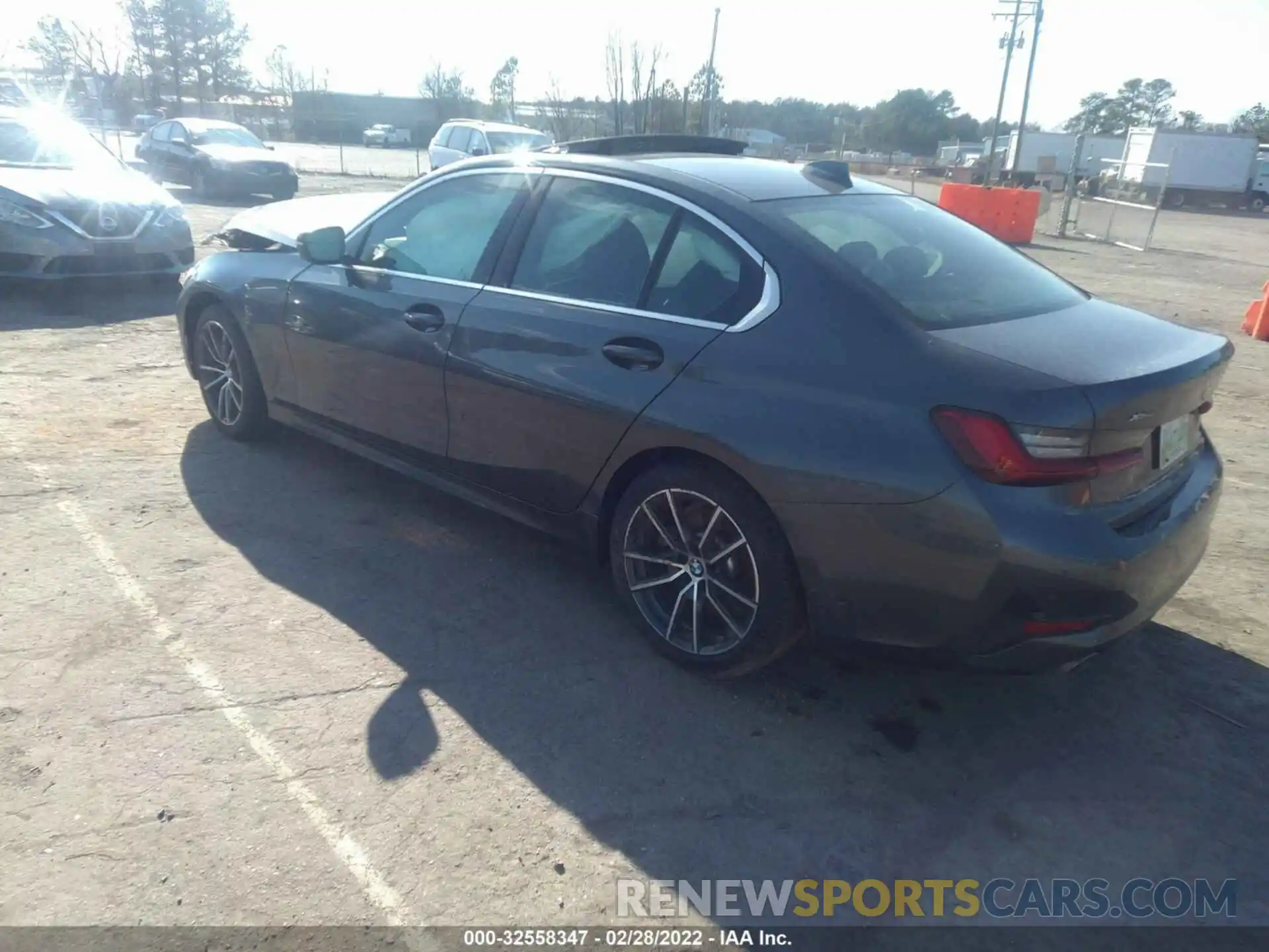 3 Photograph of a damaged car 3MW5R7J0XL8B24349 BMW 3 SERIES 2020