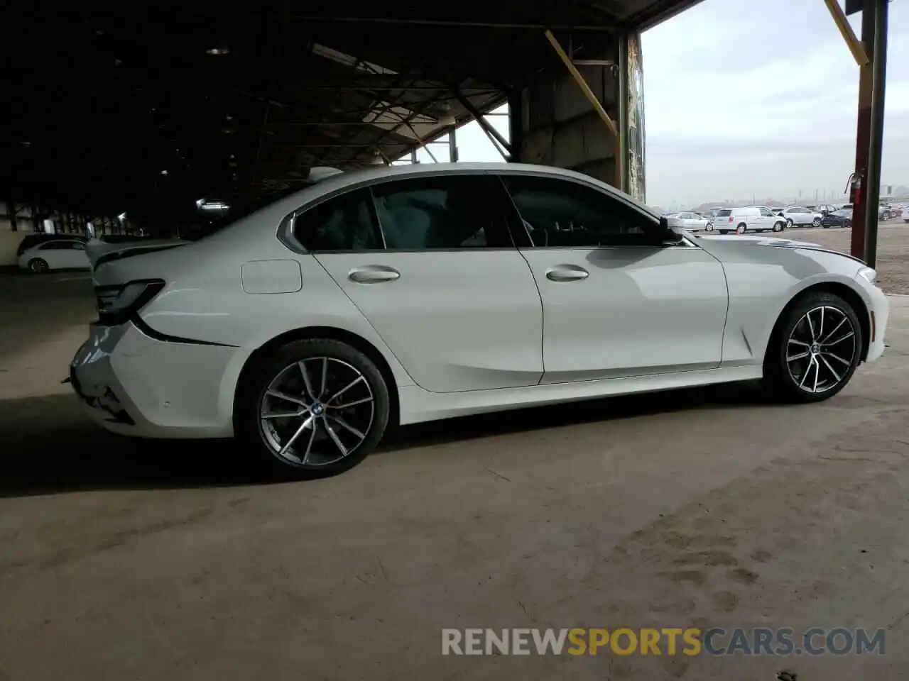 3 Photograph of a damaged car 3MW5R7J0XL8B29194 BMW 3 SERIES 2020