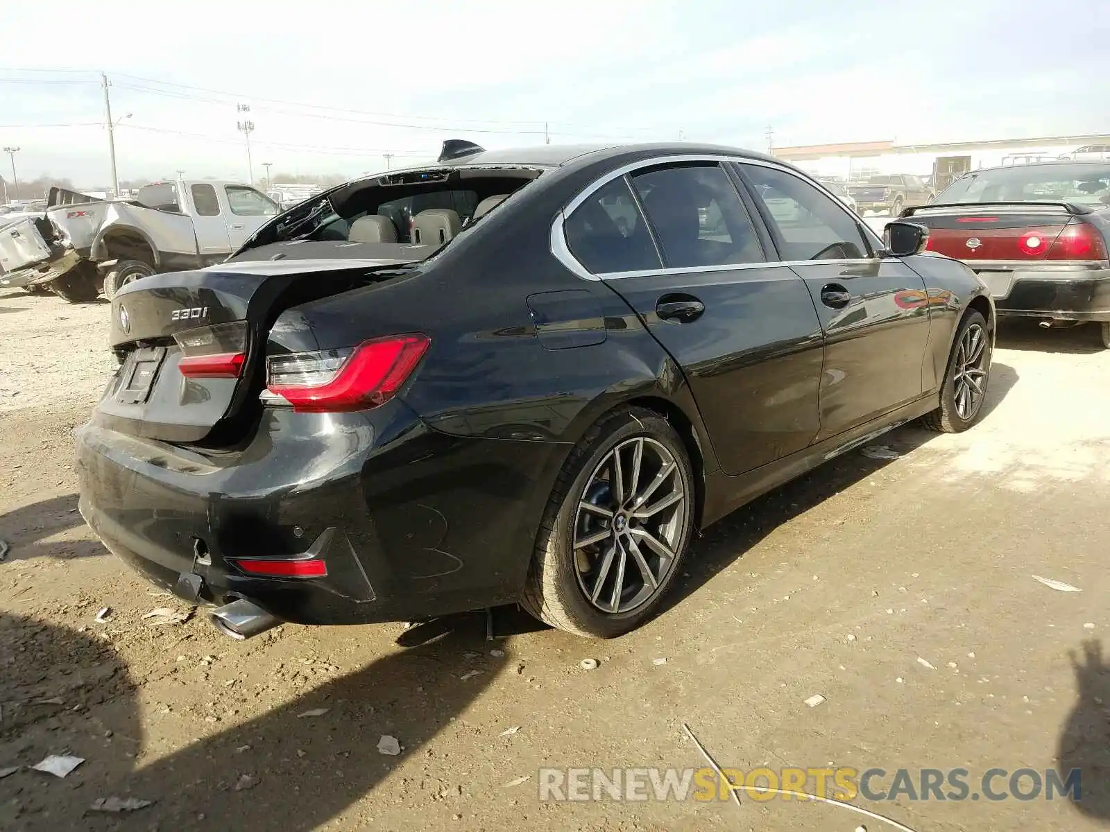 4 Photograph of a damaged car 3MW5R7J0XL8B36744 BMW 3 SERIES 2020